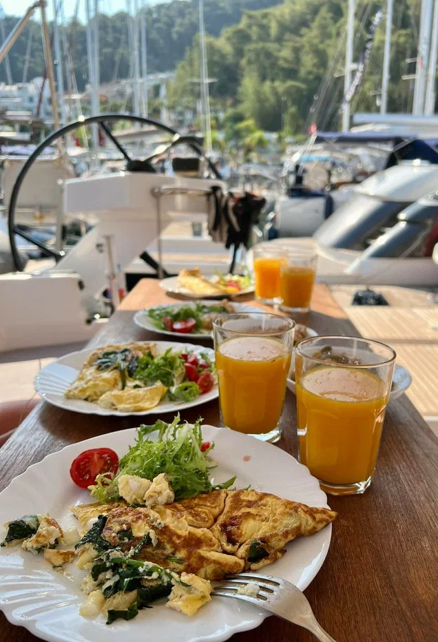 Гастротур На Парусной Яхте (на Баварии из Финике) (29/56)