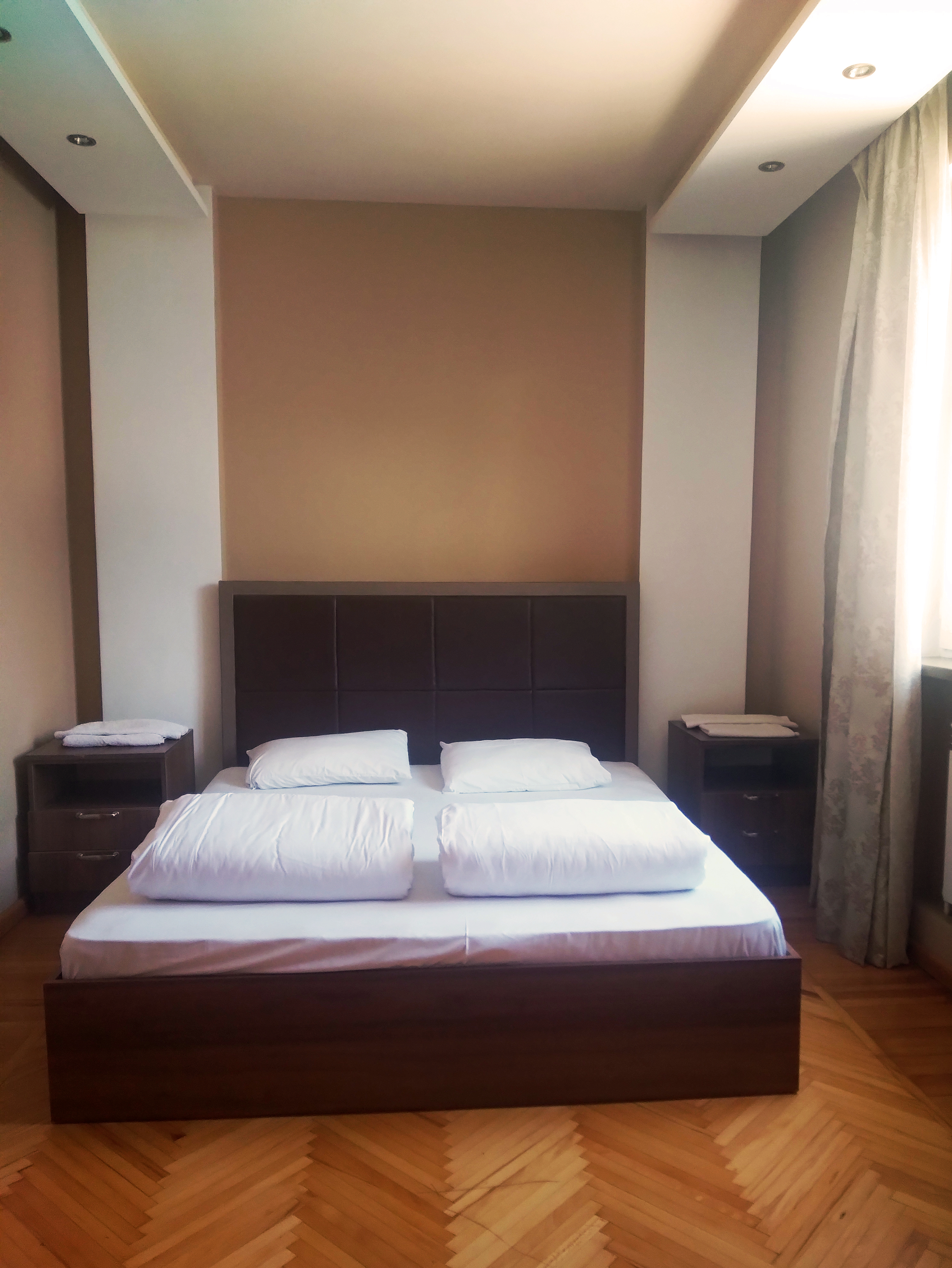 Её Армения (2/10)