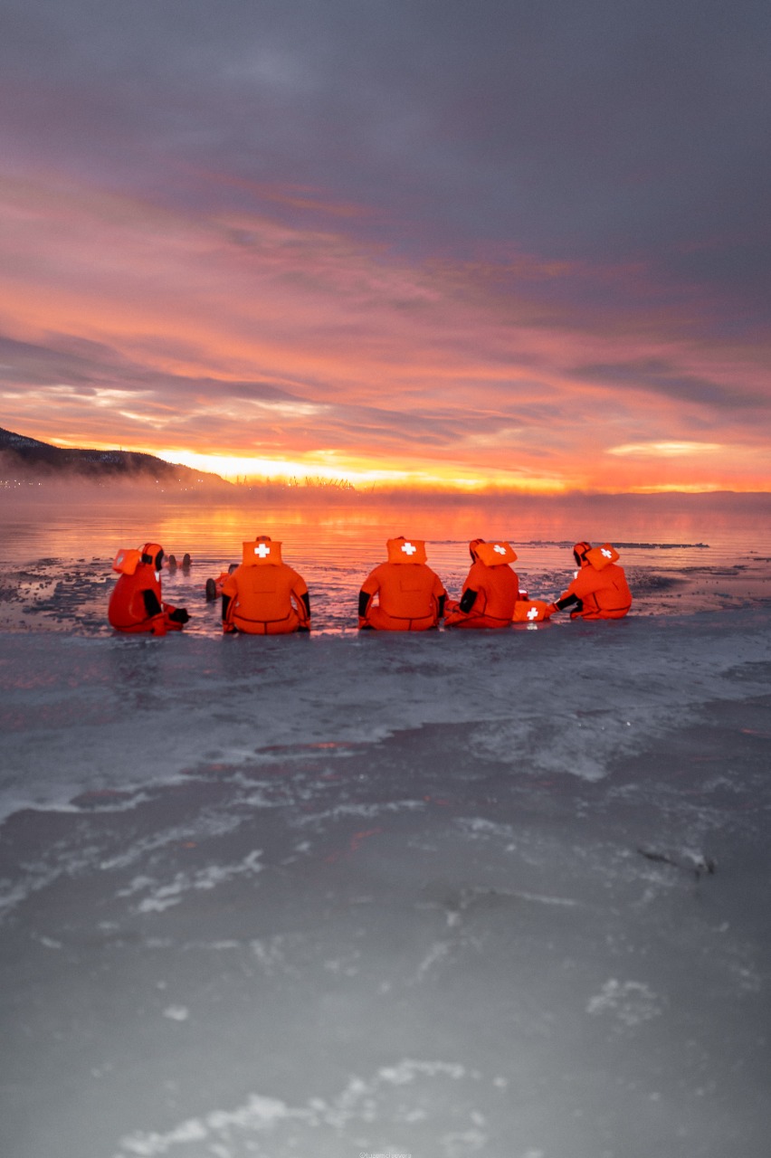 Айсфлоатинг + Северное сияние. Комфорт тур до 7 чел. Хибины, снегоходы и снегоступы (11/24)