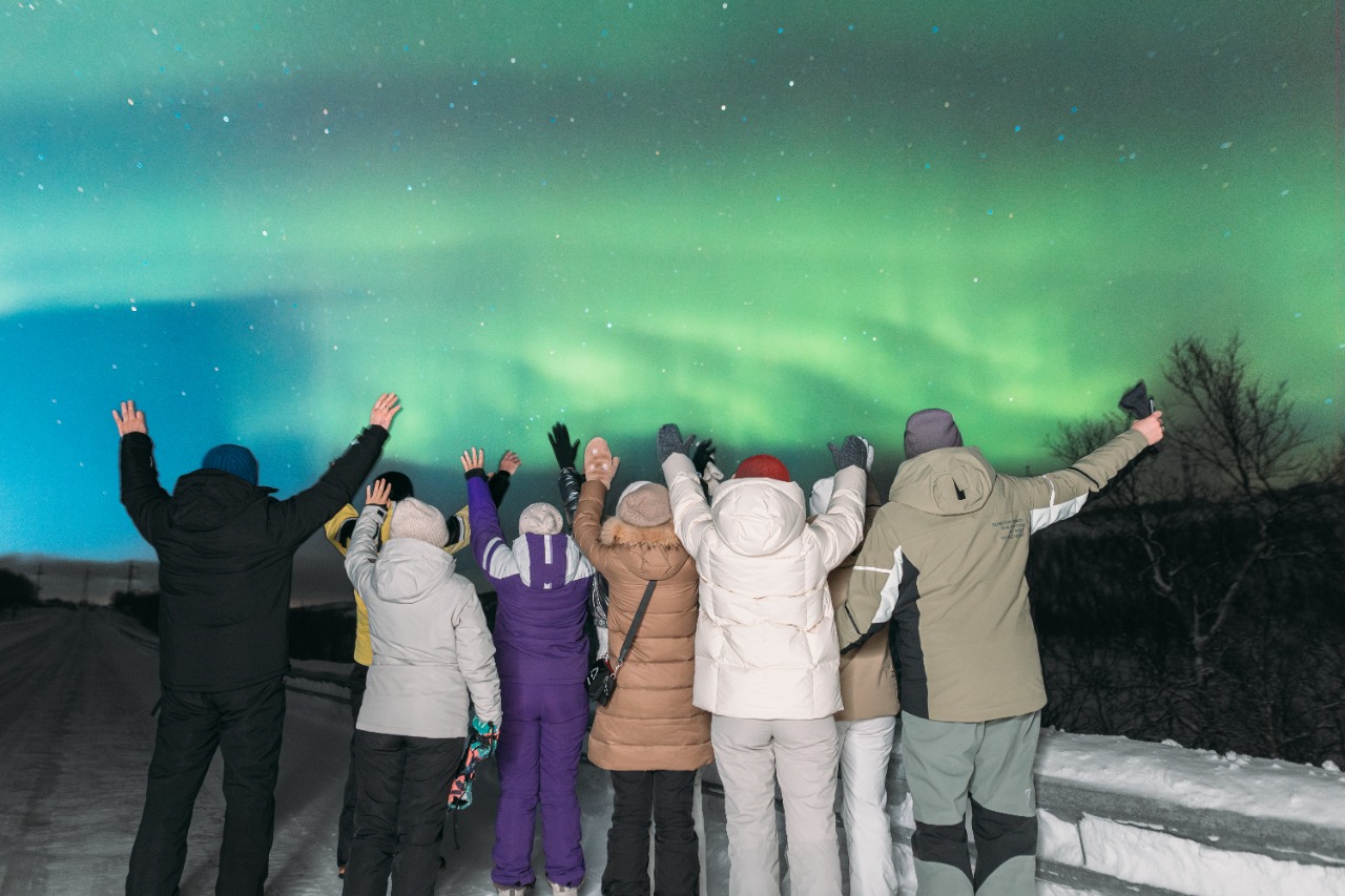 Айсфлоатинг + Северное сияние. Комфорт тур до 7 чел. Хибины, снегоходы и снегоступы (14/24)