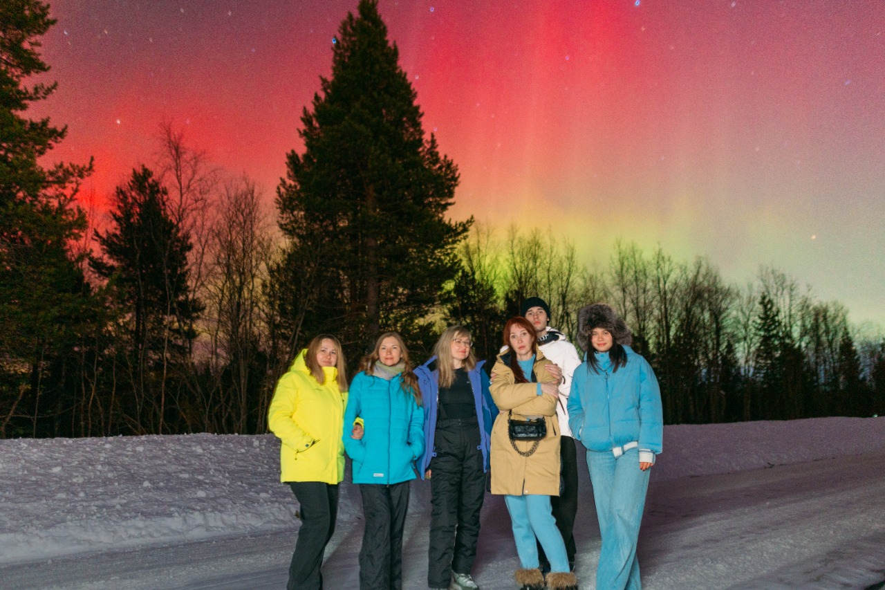 Териберка, киты и северное сияние. Комфорт-тур до 6 чел. Тундра, хаски и олени