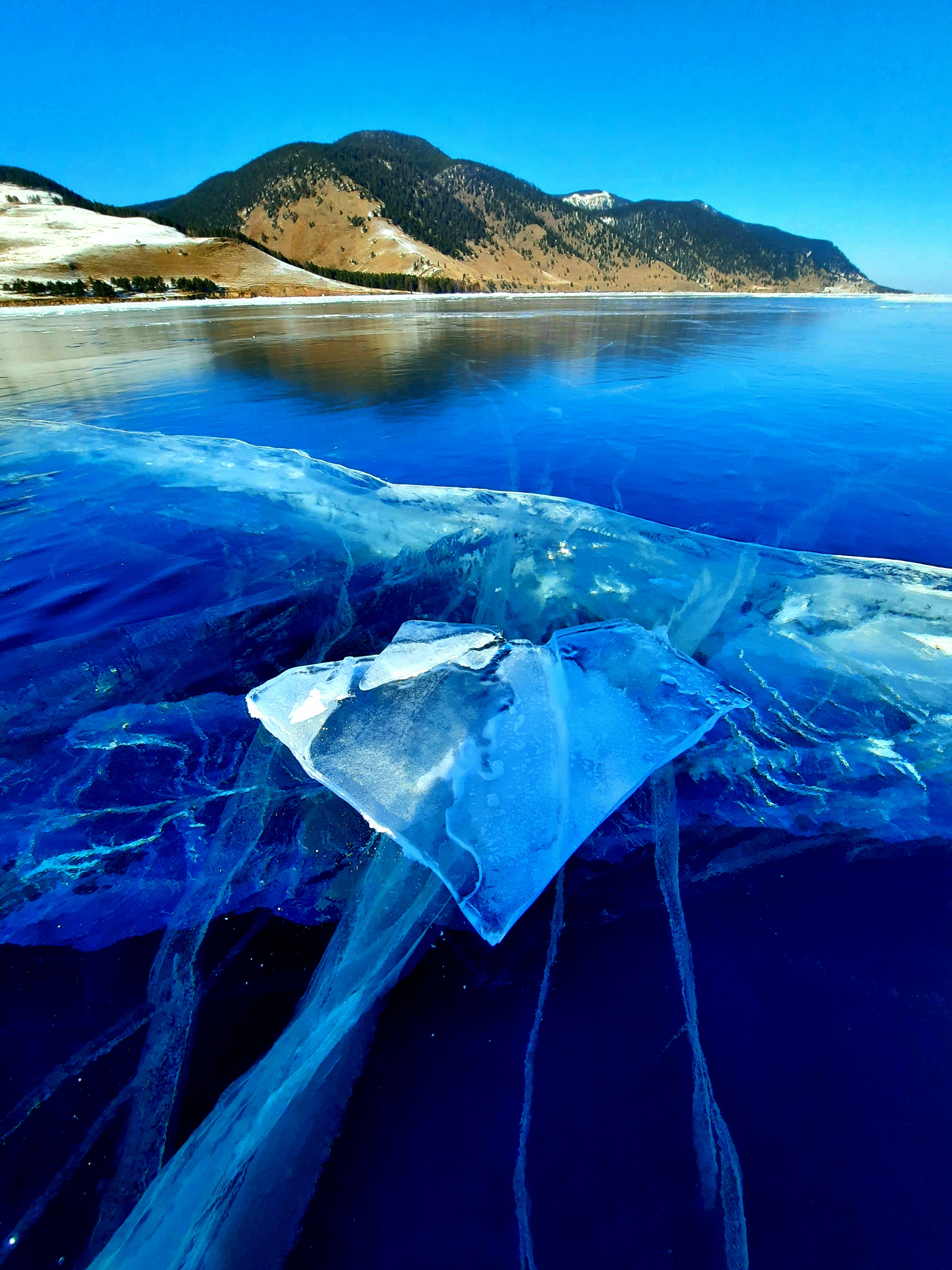 Байкал. Чистый лед. Аршан