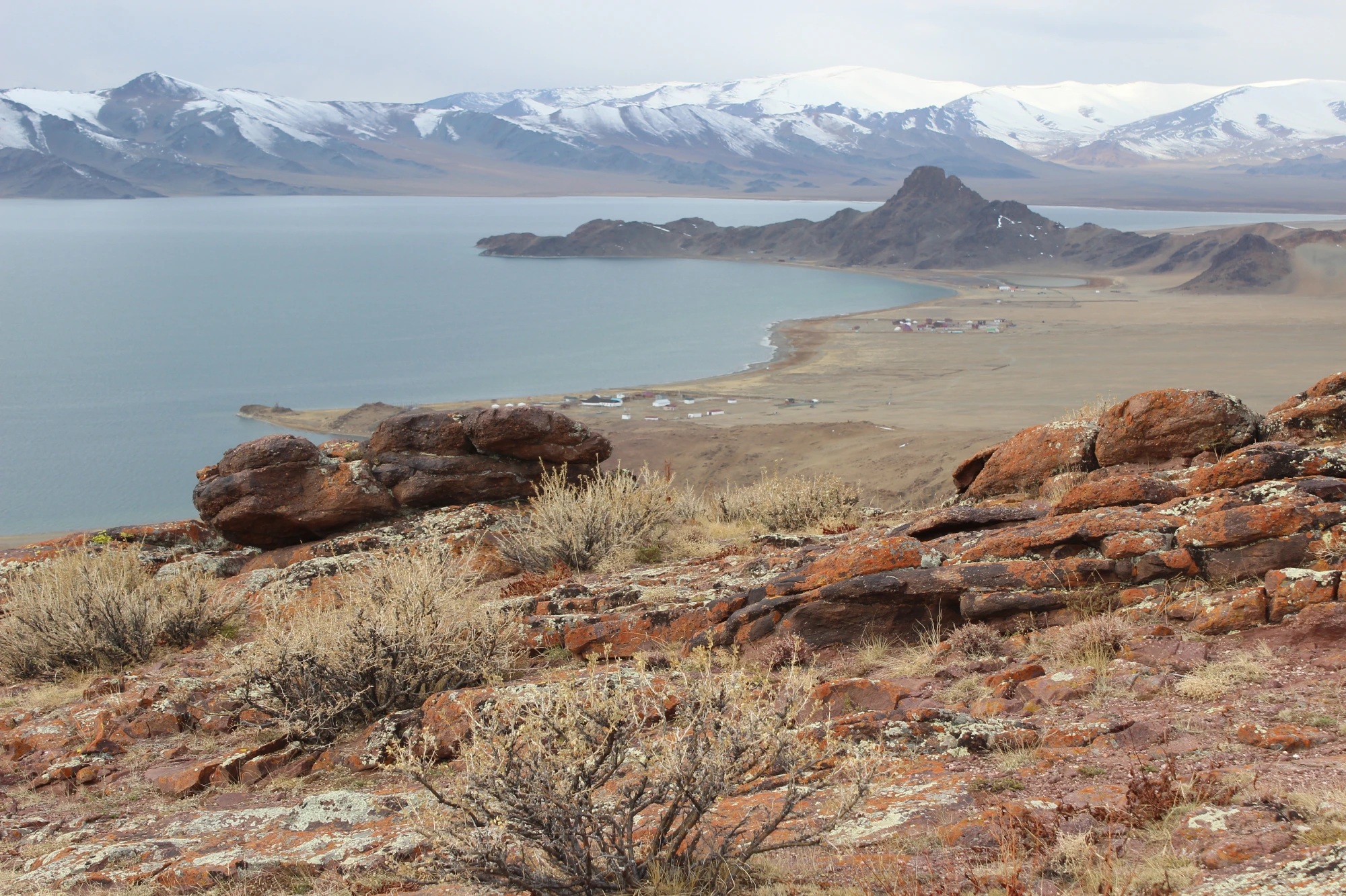 Поход по дикой Монголии без рюкзаков — горы, озера и бескрайние просторы (4/41)