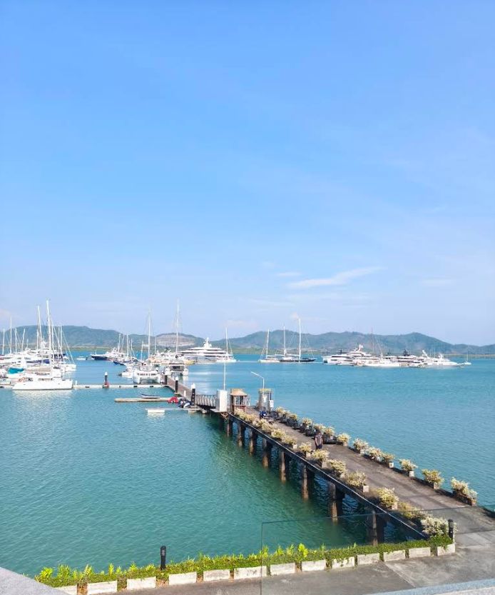 Острова Пхукета и Андаманское море под парусами (9/47)