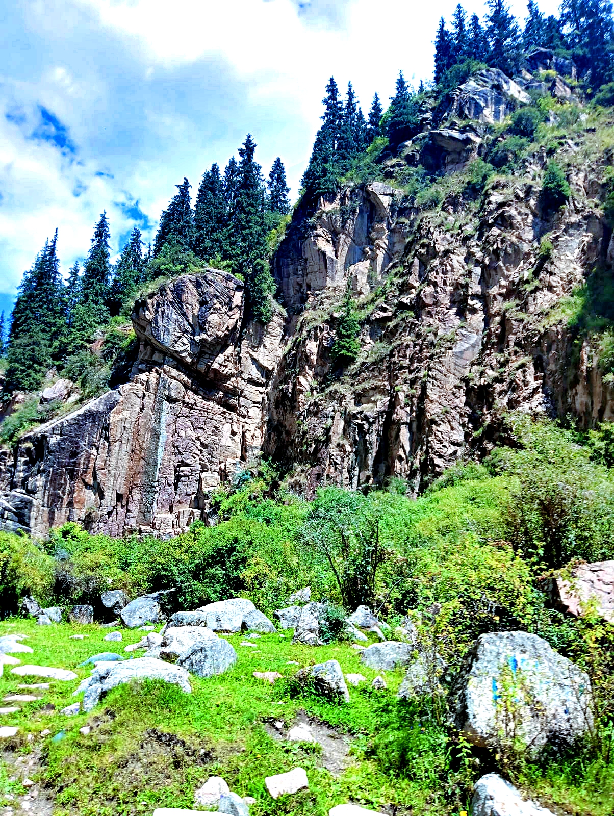 Киргизия: фантастика марсианских пейзажей (15/21)