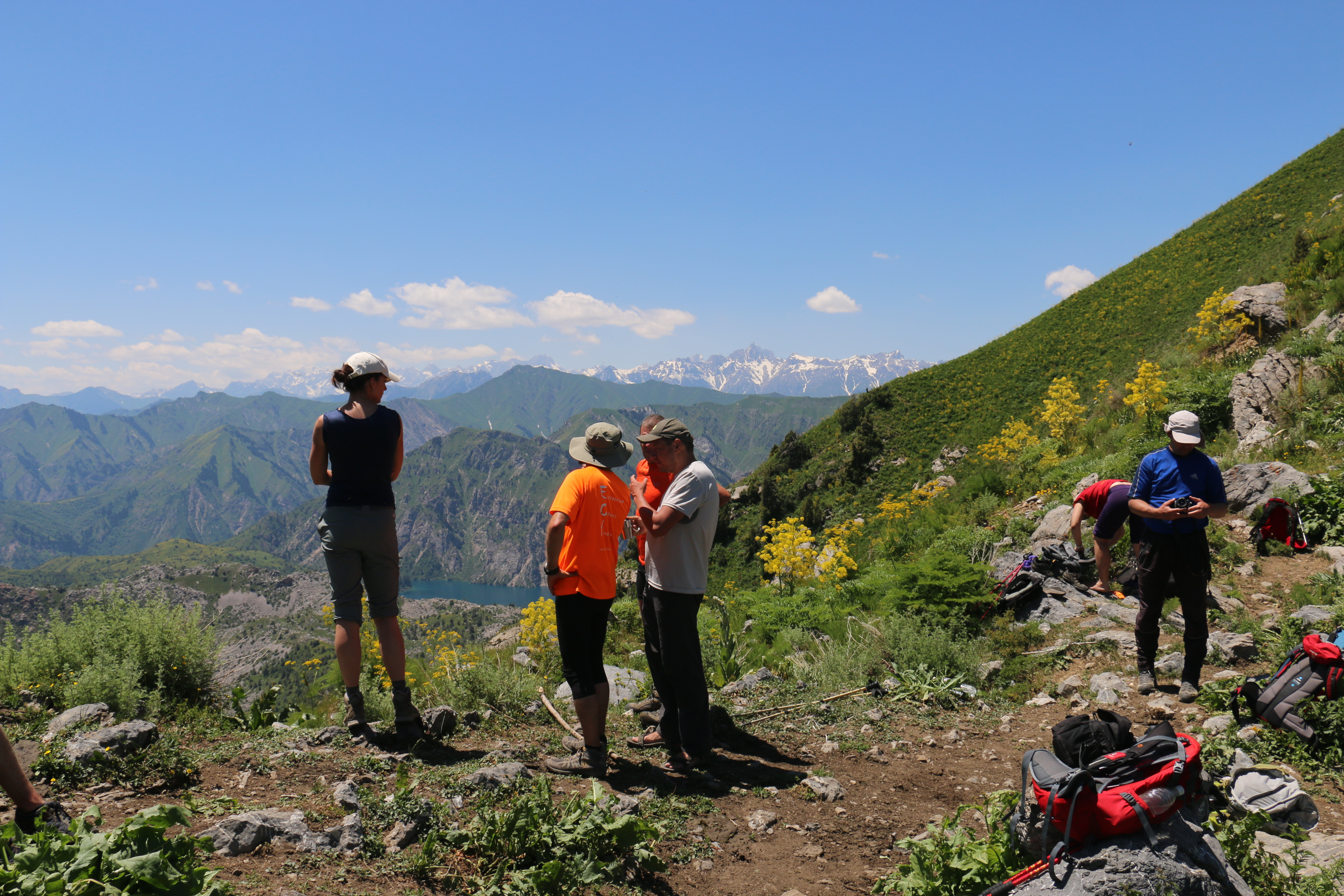 Красивейший треккинг налегке к озеру Сары-Челек - жемчужине Тянь-Шаня. (28/57)