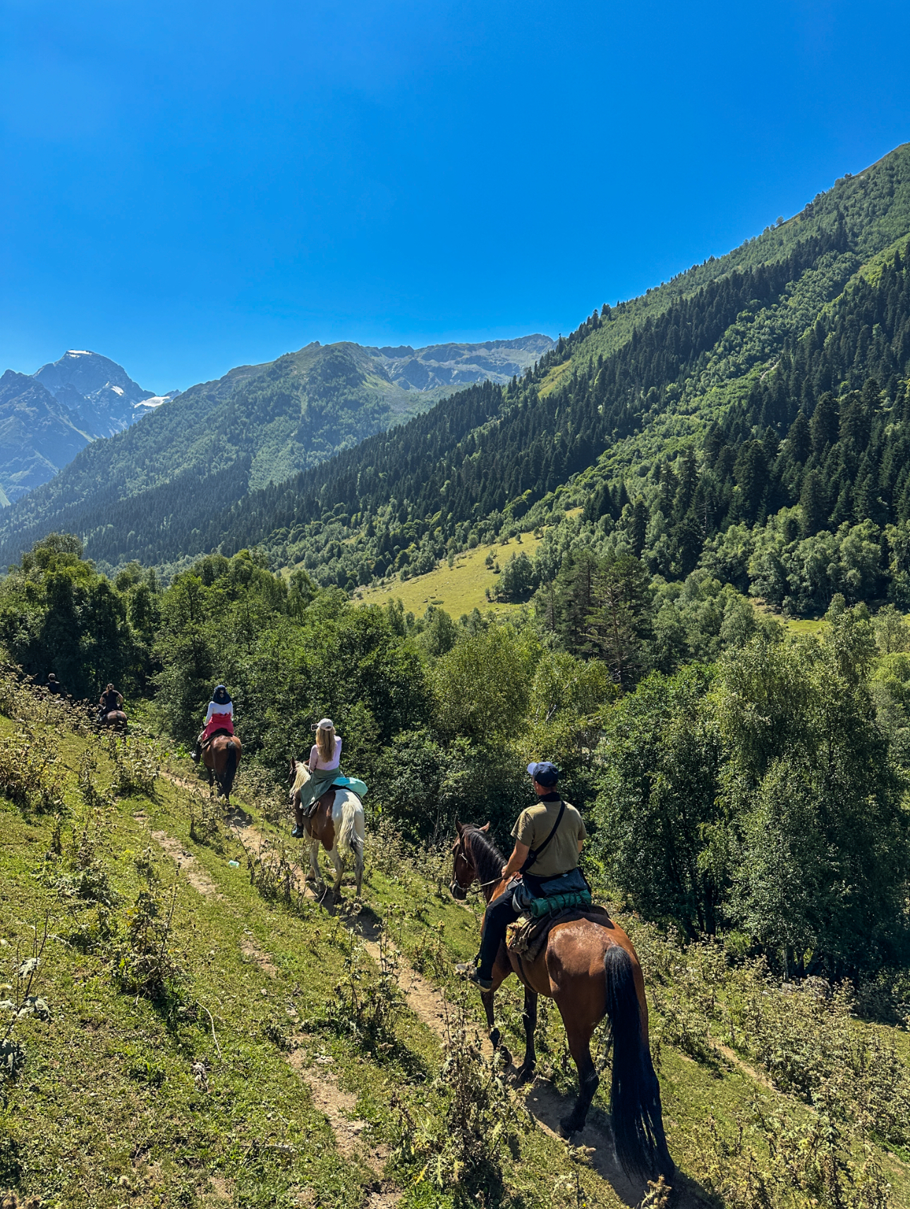 Майские праздники в Архызе: конно-квадро тут (6/12)