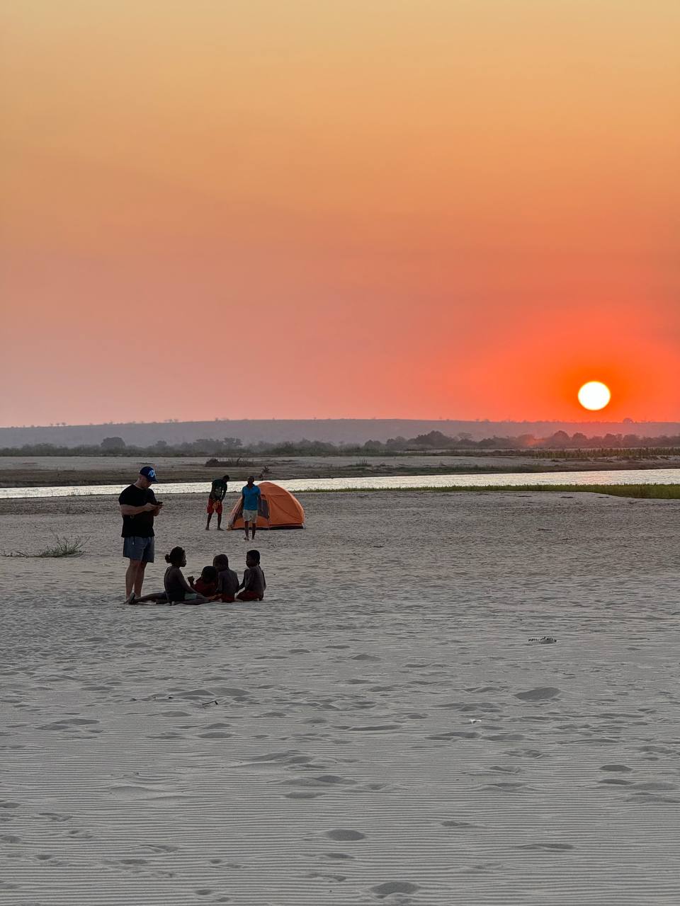 Дикий трип - Сплав По Реке & Цинги & Баобабы Мадагаскара (31/62)