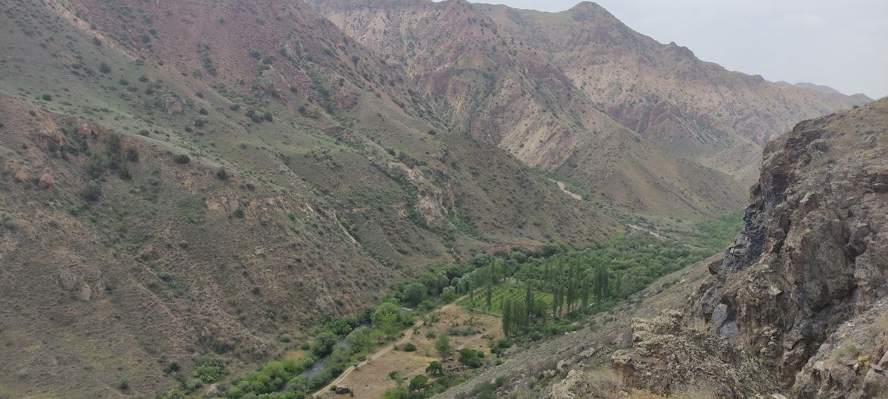 Хайкинг в ущелье реки Азат & Симфония камней (7/8)