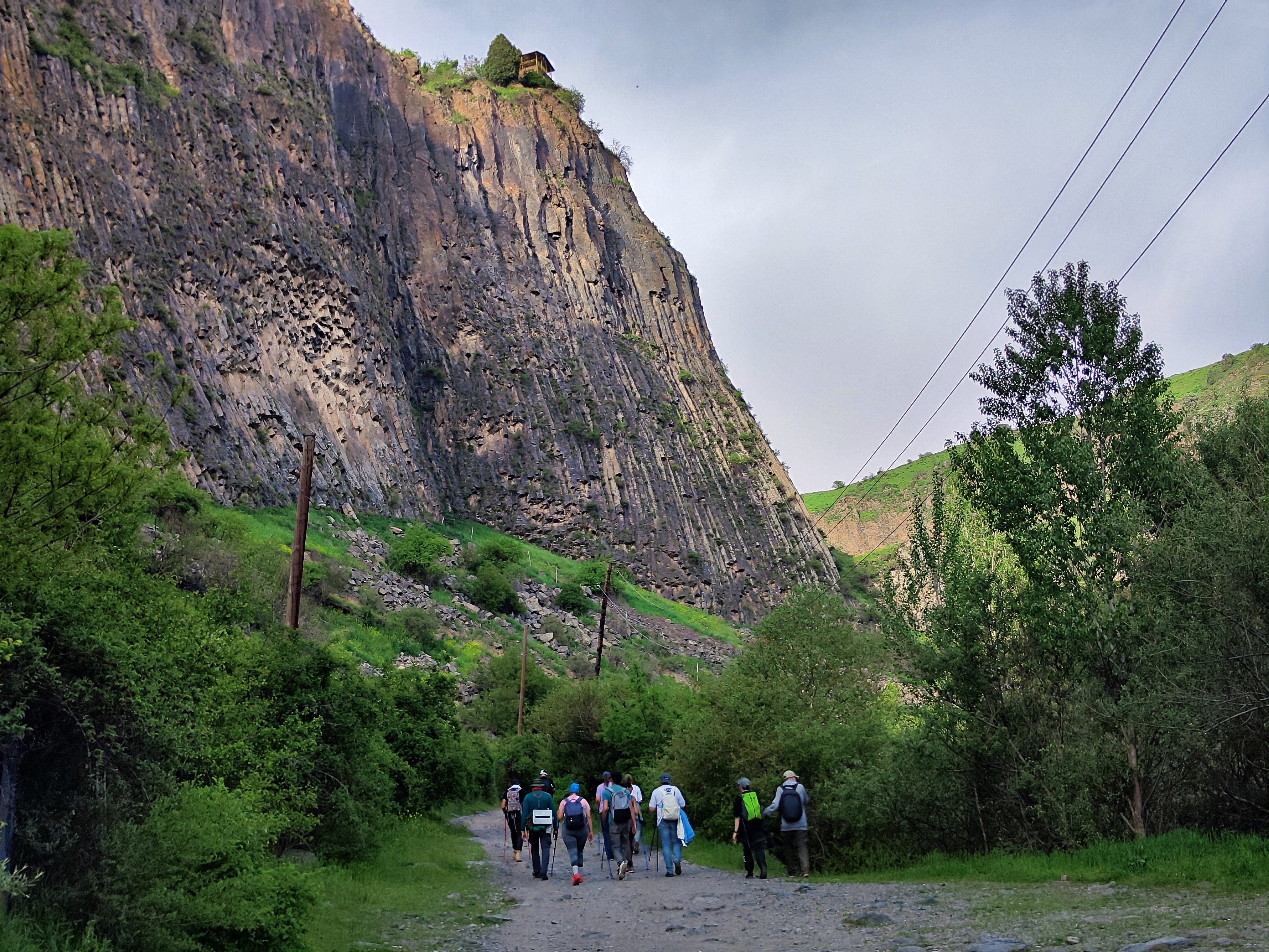 Хайкинг в ущелье реки Азат & Симфония камней