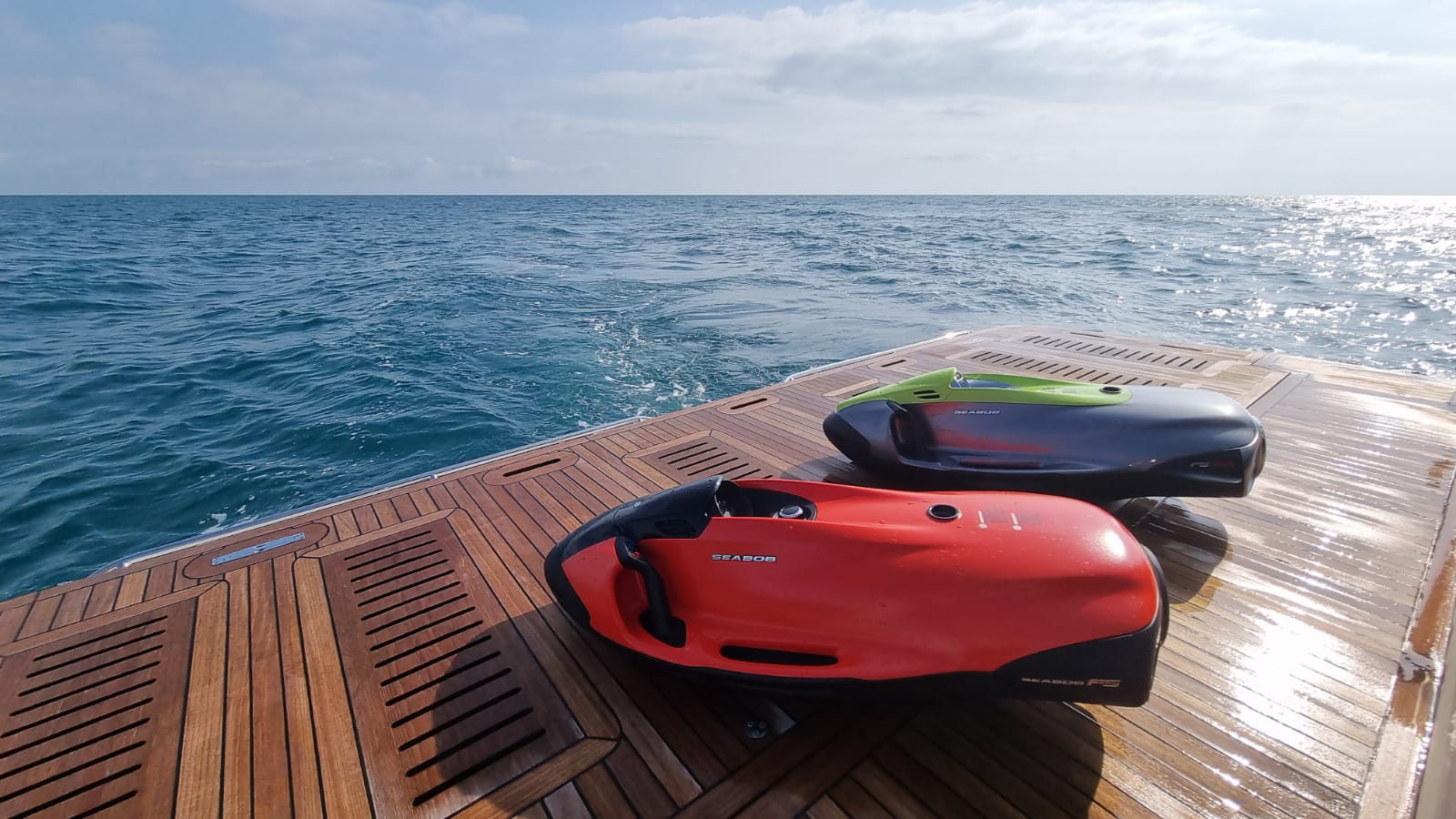 Морская Vip прогулка с арендой роскошной, моторной, двухпалубной Vip яхты (18/48)