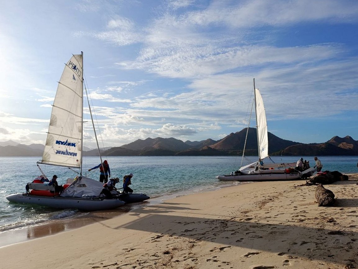 Филиппины. Морской поход вокруг острова Бусуанга.