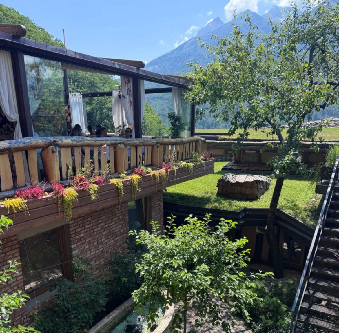 Красная Поляна: курорт или поселок?