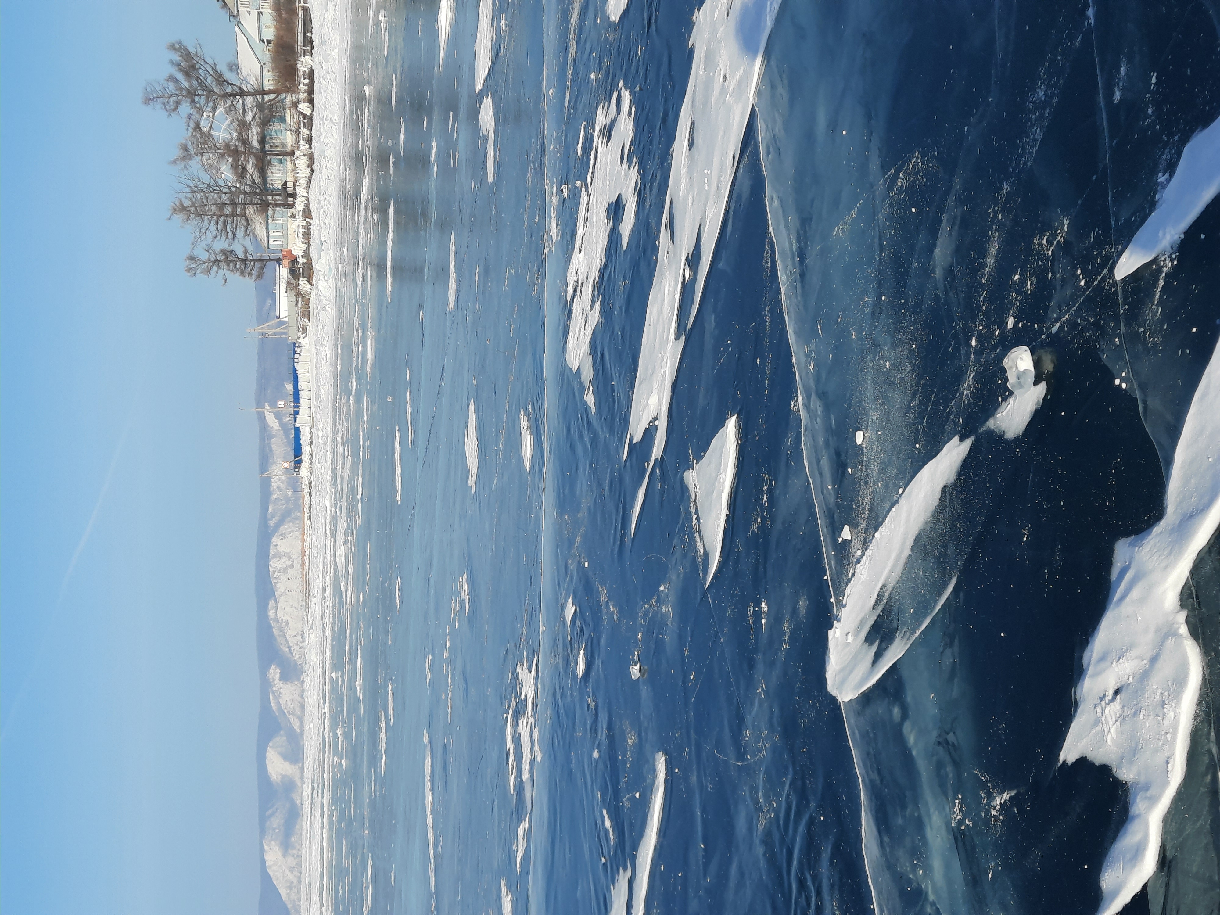 Ледяные просторы Байкала (пеший поход по льду Байкала) (8/15)