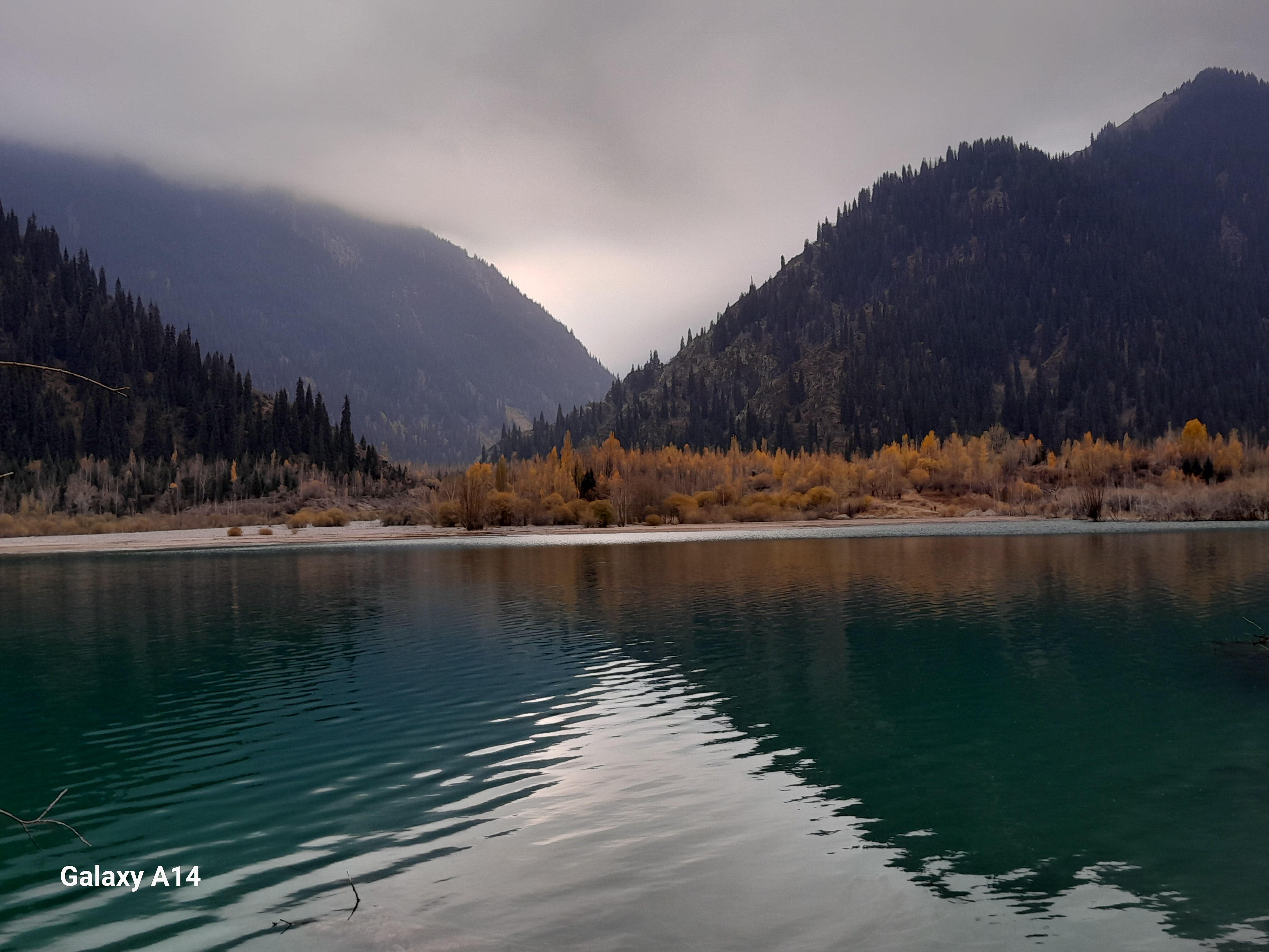 Однодневное путешествие из Алматы к озеру Иссык и в сердце Чарынского каньона (5/15)