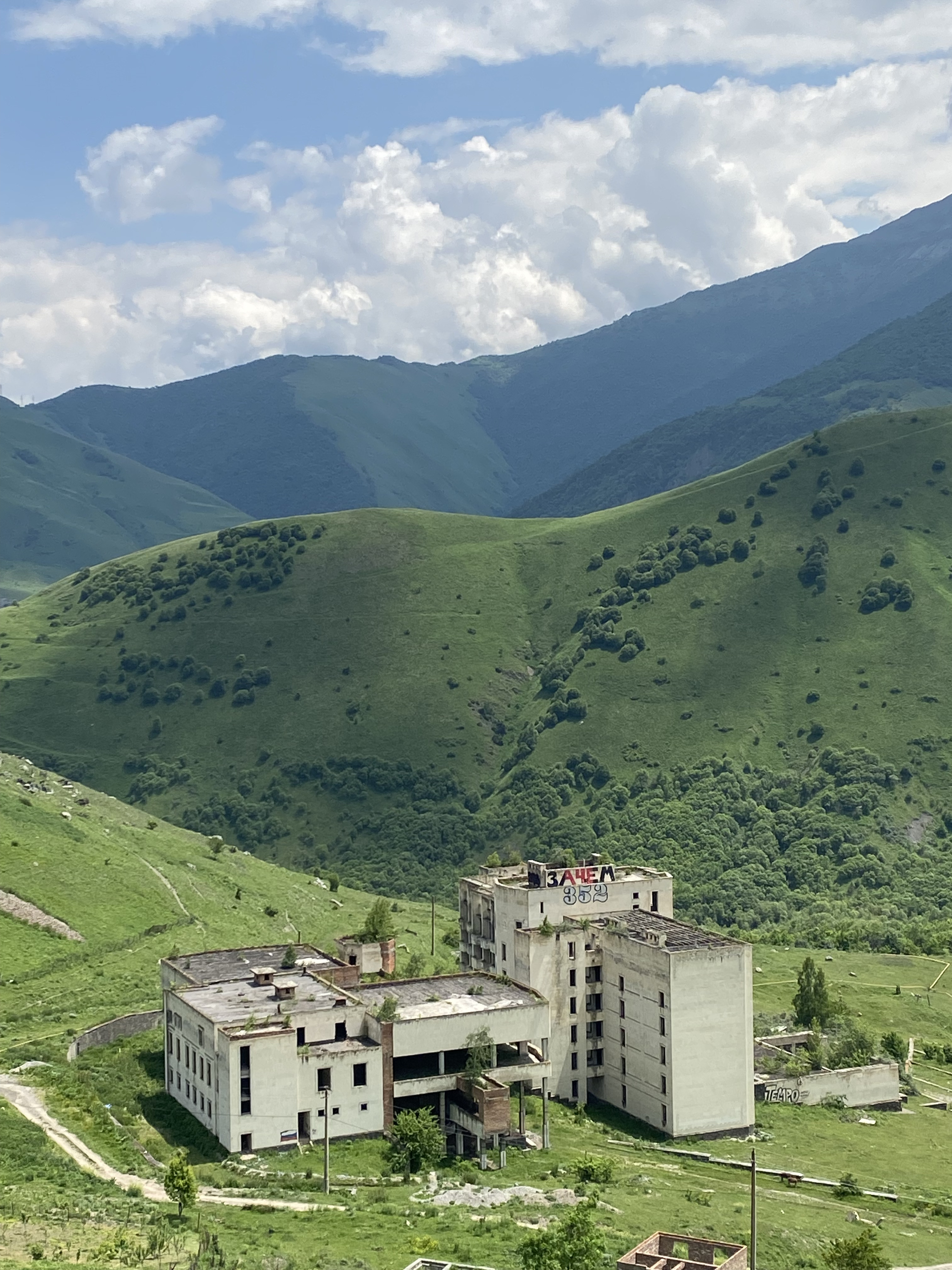 Северная Осетия. На джипах, отель в горах, сауна и бассейн, мини группа (7/32)