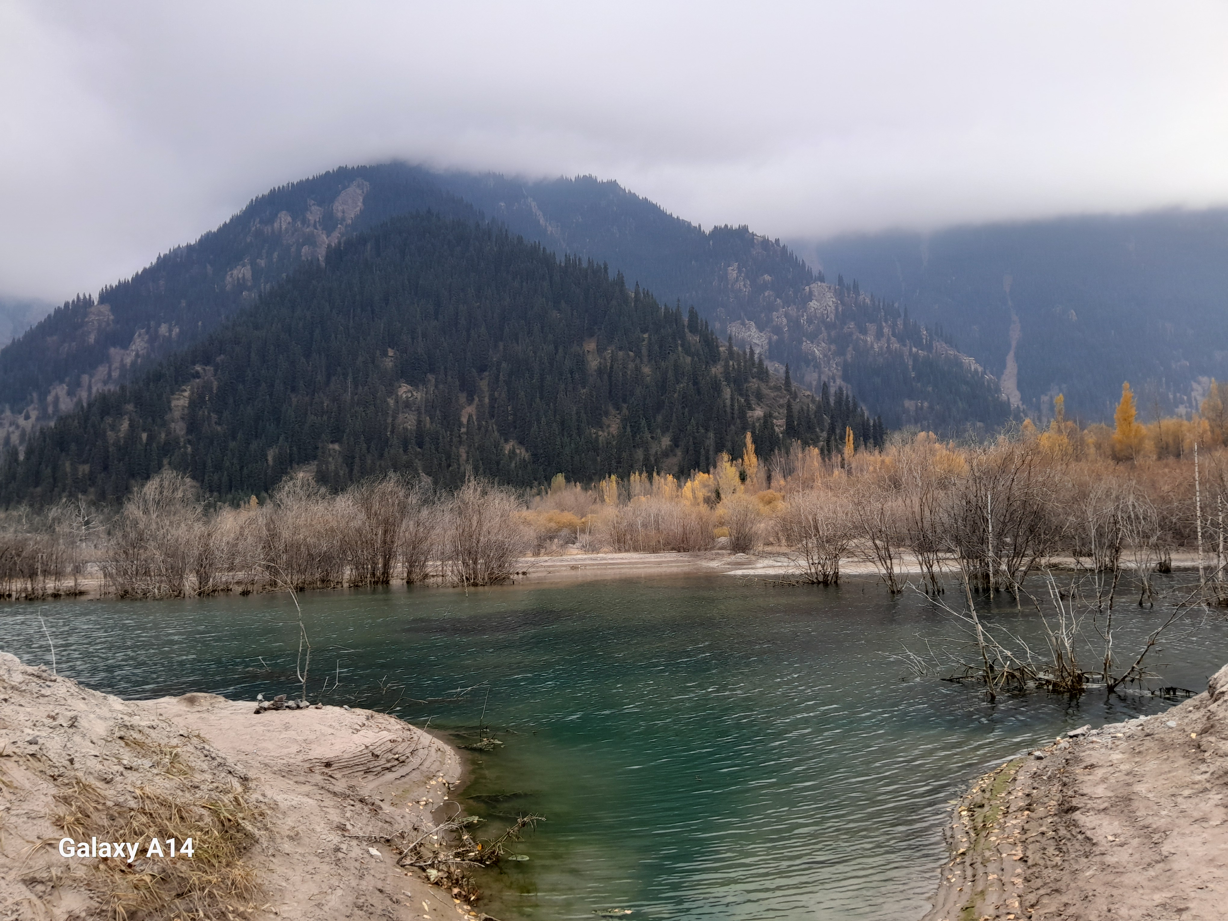 Однодневное путешествие из Алматы к озеру Иссык и в сердце Чарынского каньона (11/15)