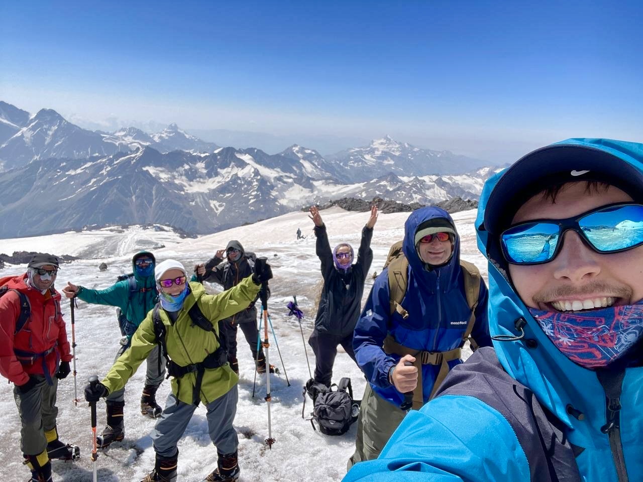 Восхождение на Эльбрус с юга: классический маршрут к сердцу Кавказа (22/27)