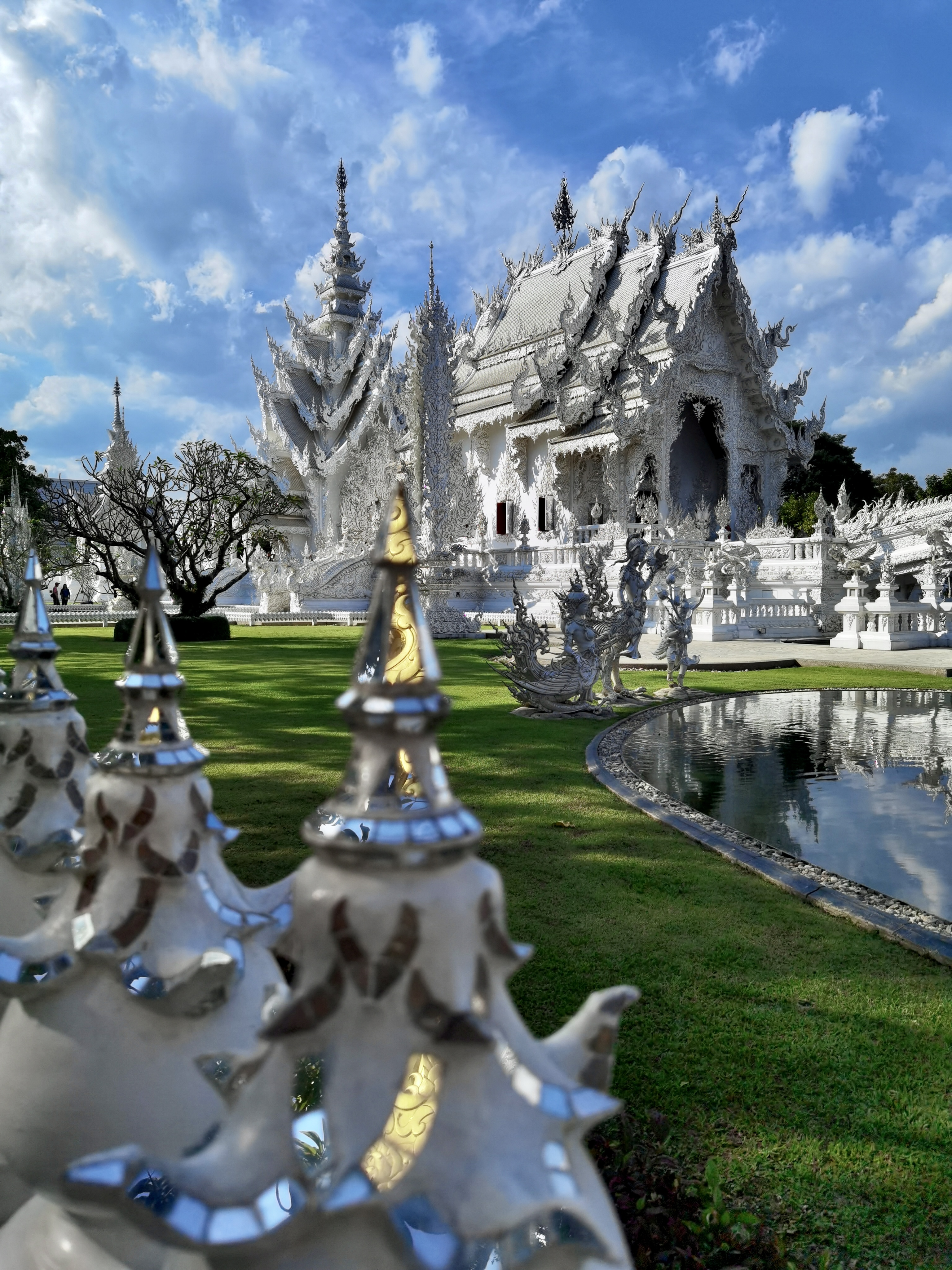 Белое и Черное: откровение через искусство