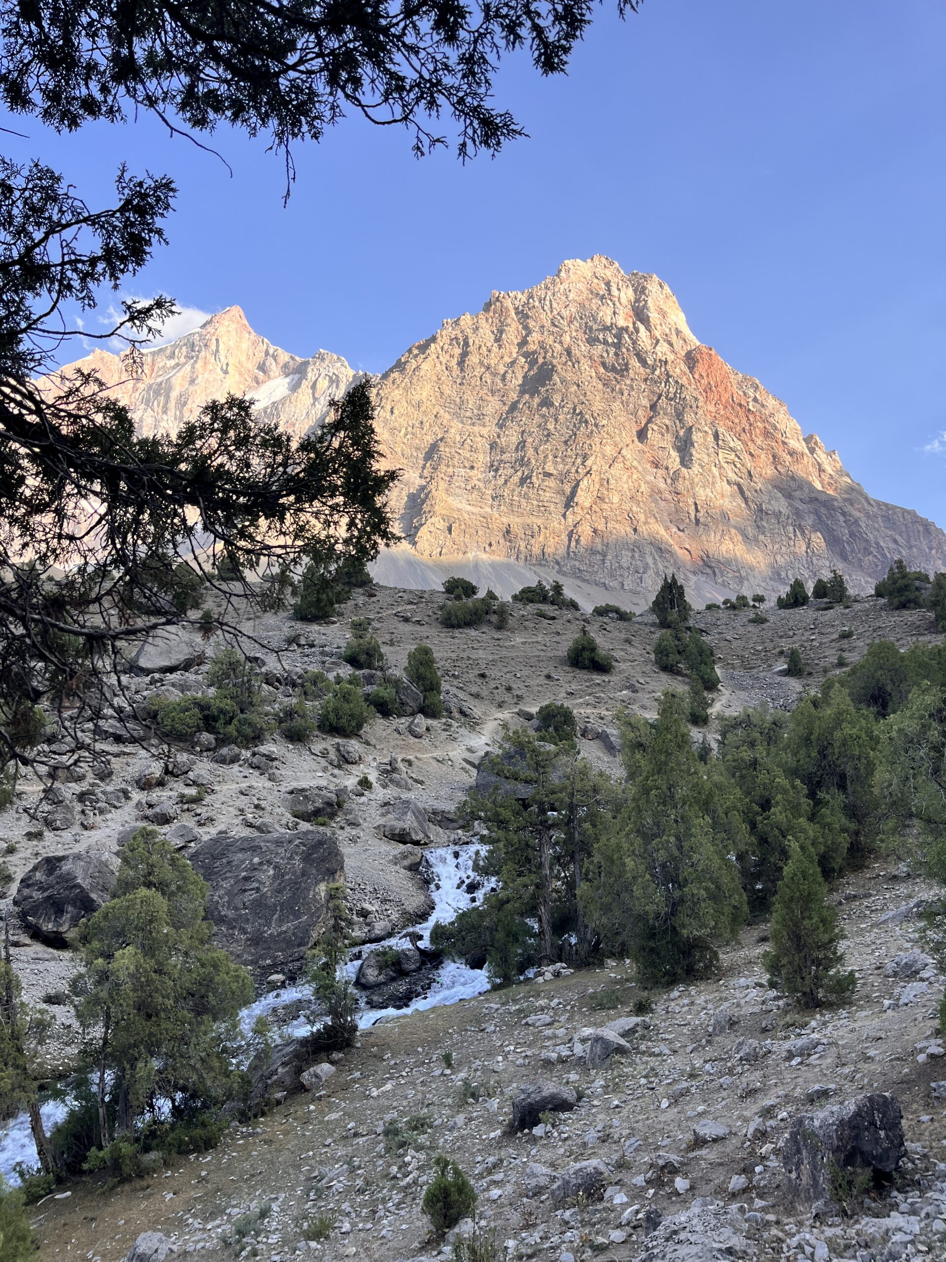 Фанские горы без рюкзаков — тур по Таджикистану (9/25)