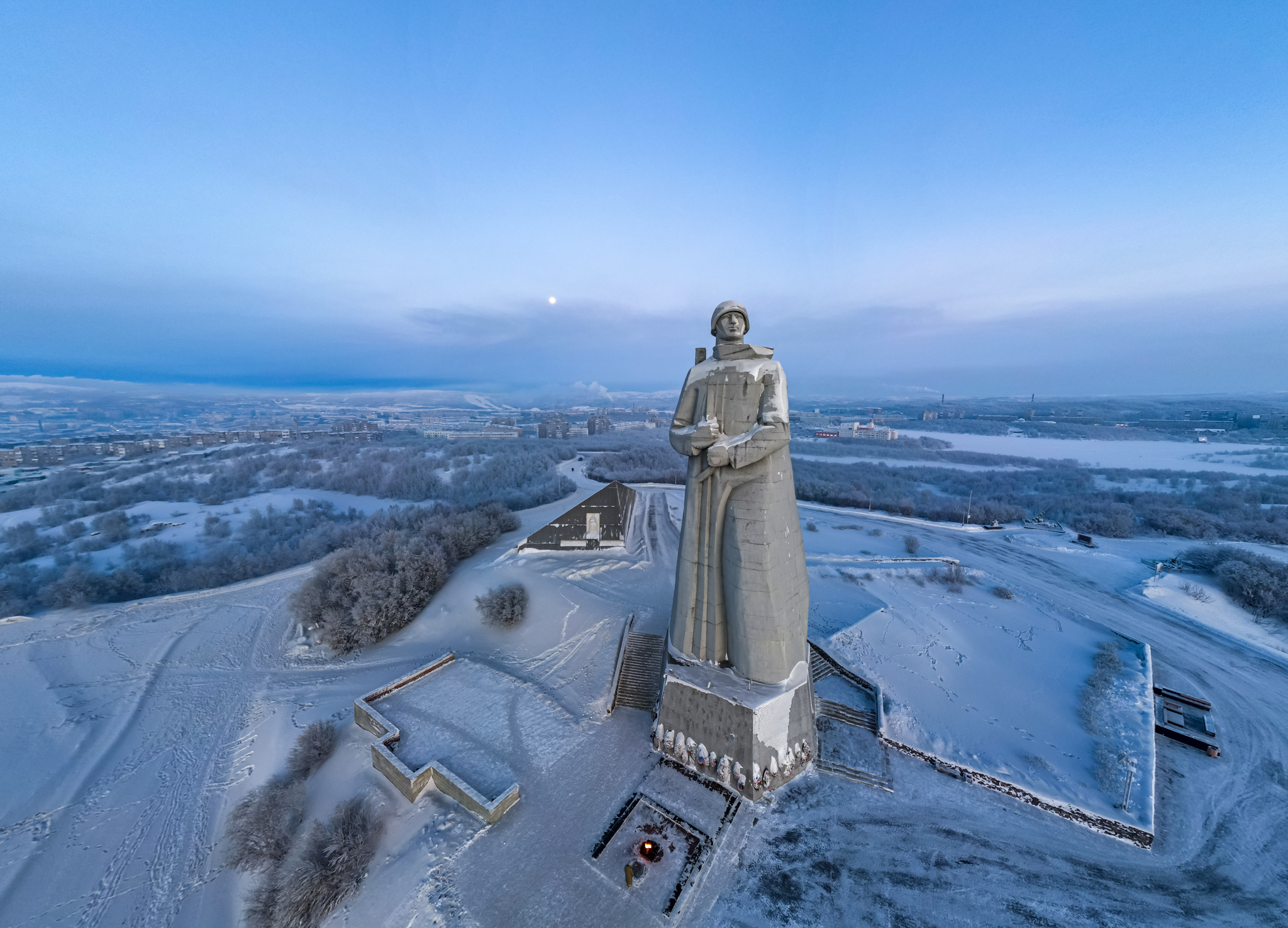 В Арктику с фотографом: Териберка, киты, сияние и снегоходы — в группе до 6 человек (4/140)