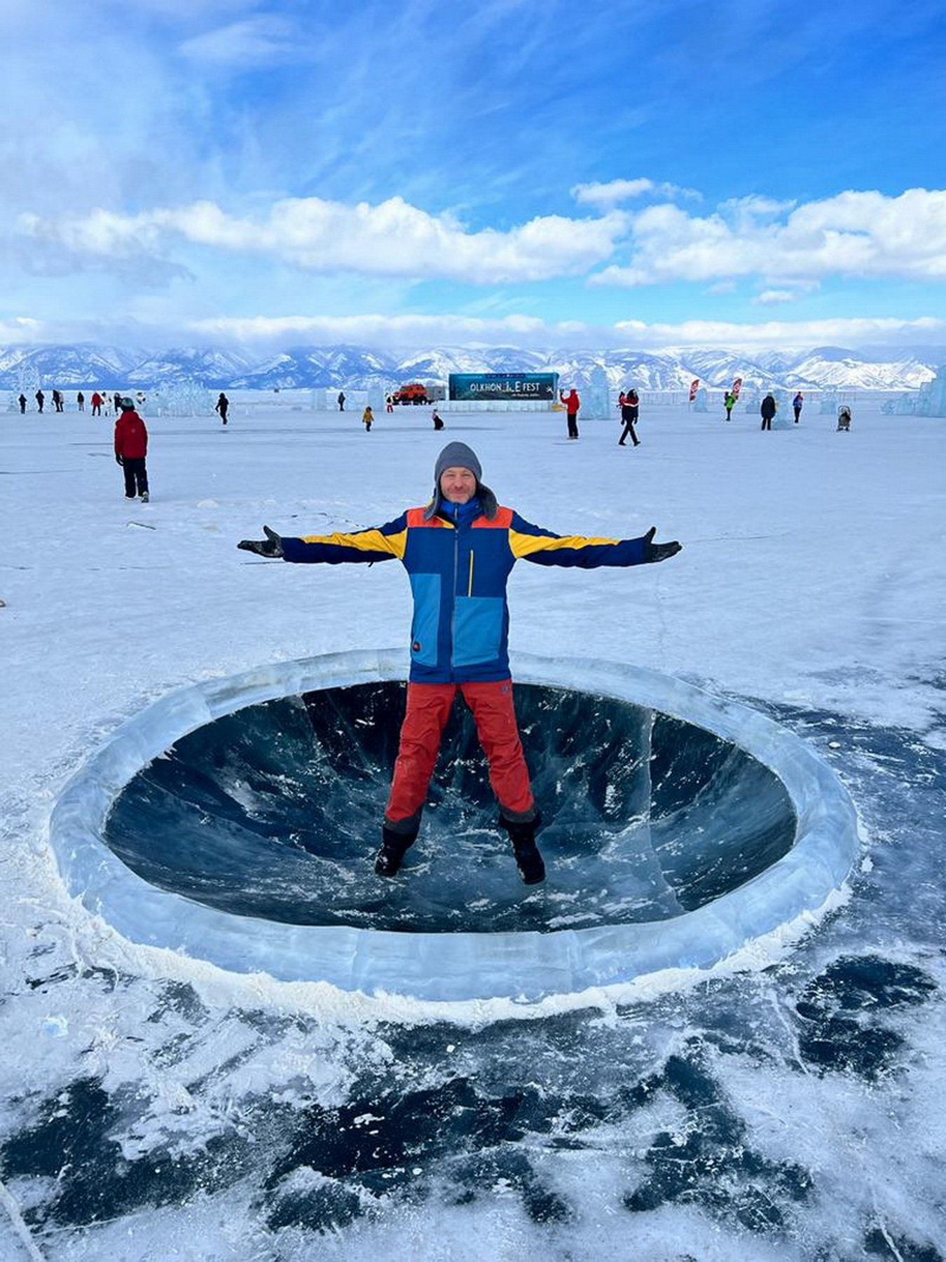 Остров Огой, Ступа Просветления, Пузырьковое озеро