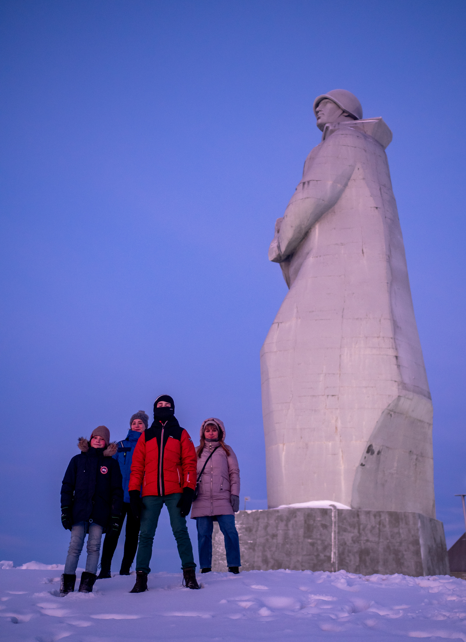 В Арктику с фотографом: Териберка, киты, сияние и снегоходы — в группе до 6 человек (60/140)