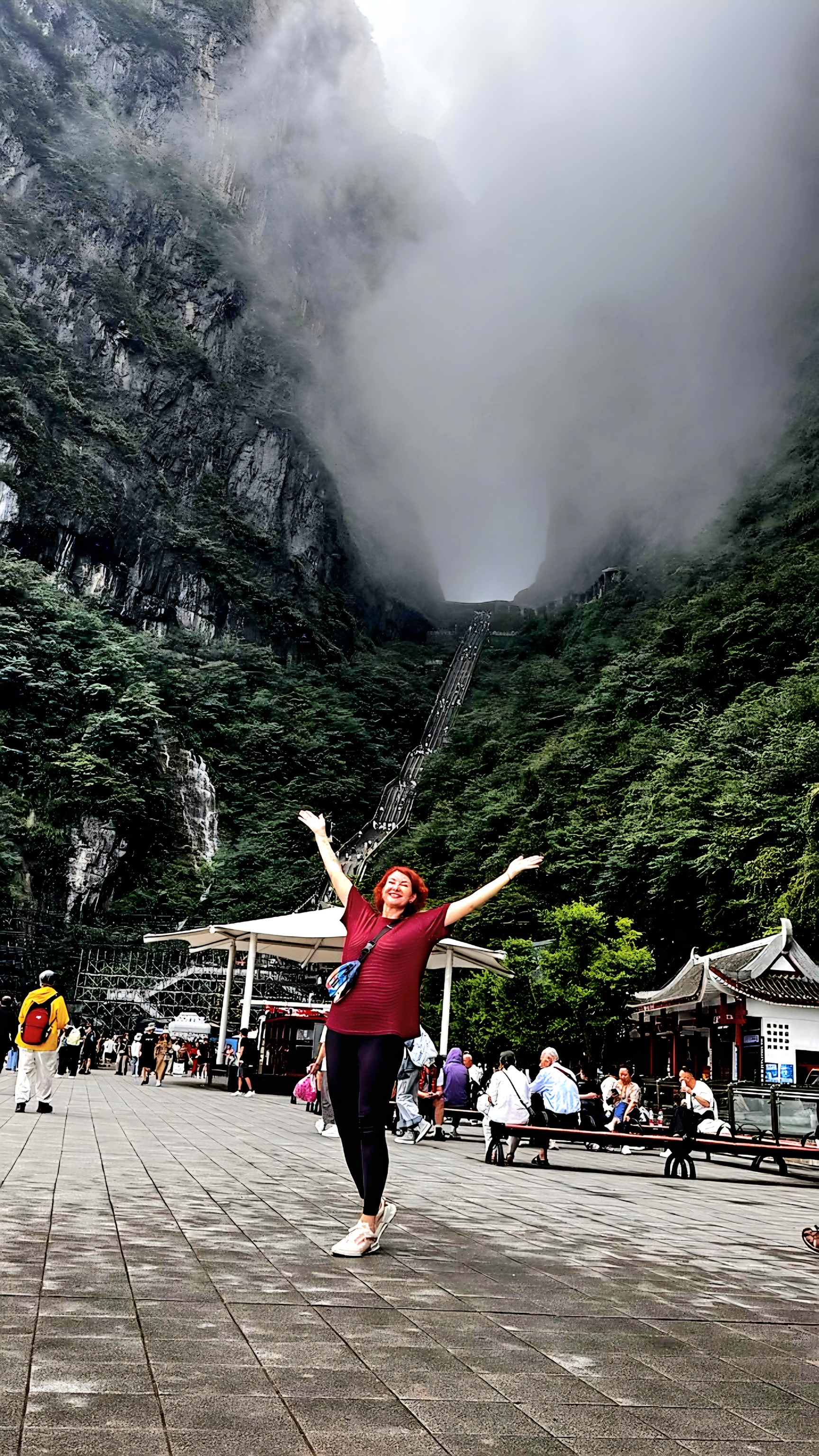 Гора Тяньмэнь: путешествие по лестнице в небеса