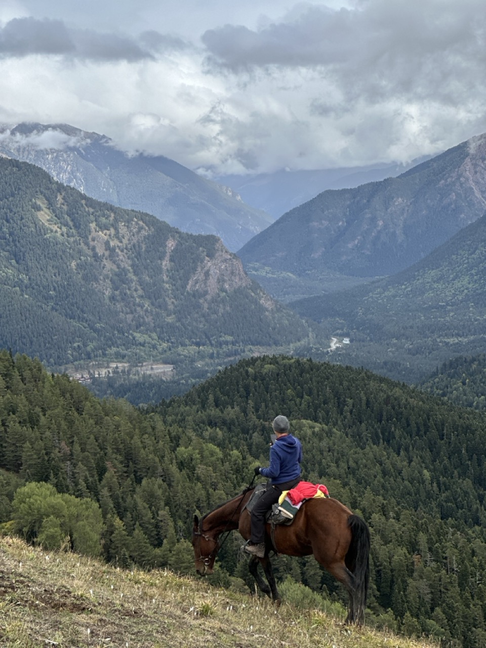 Конный поход к горному озеру
