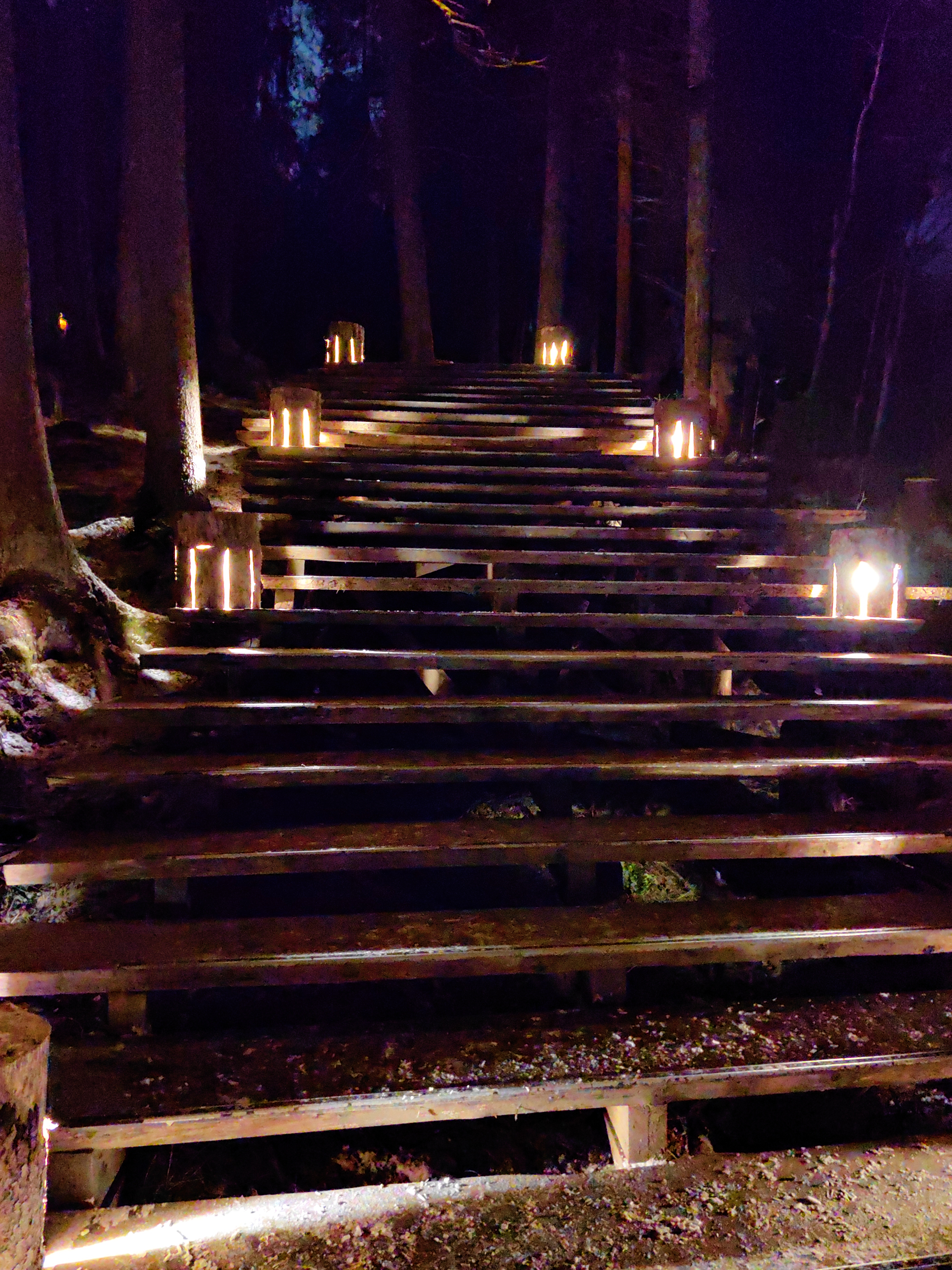 Долина водопадов, хаски и загадочная гора