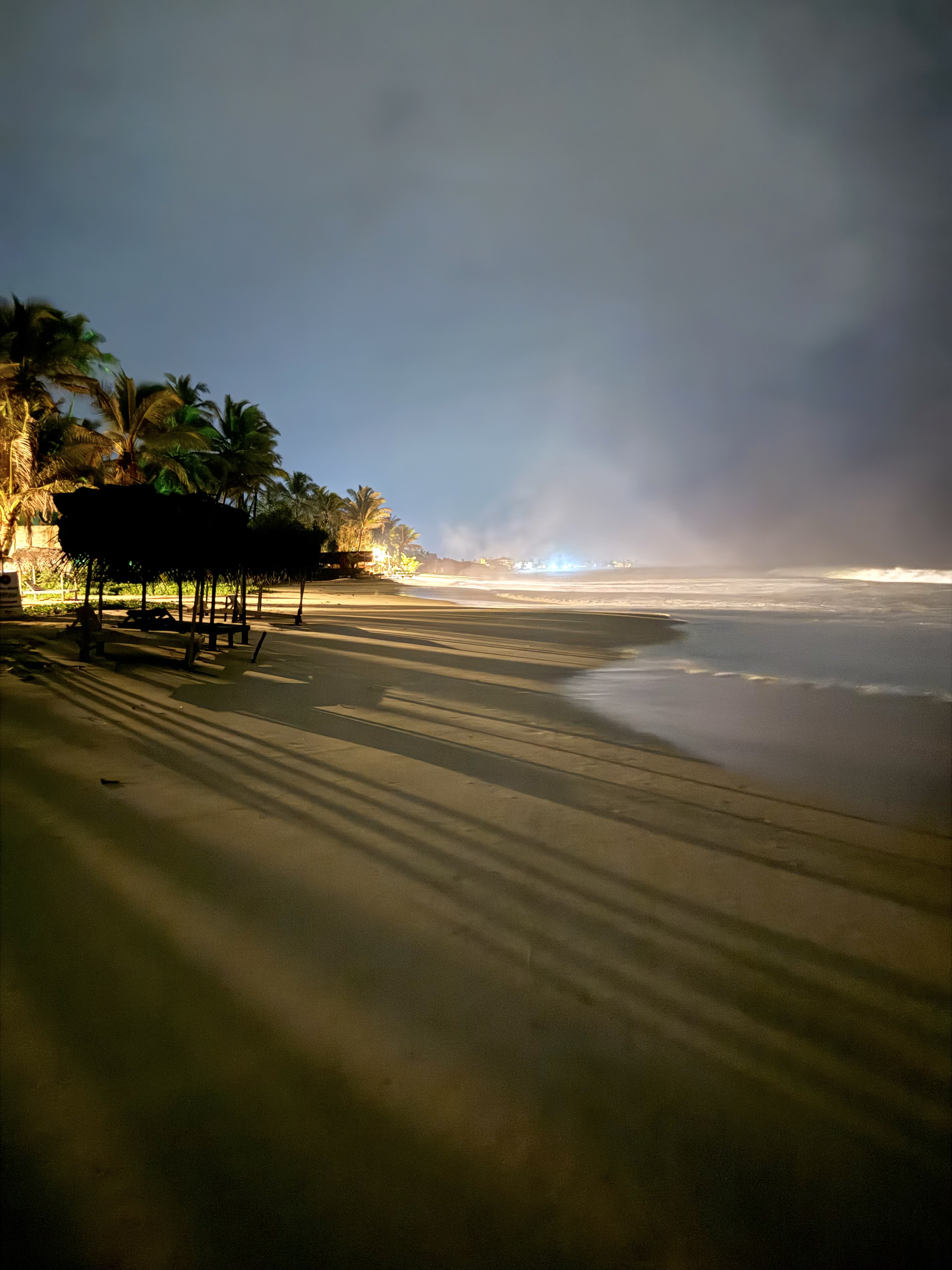 Завтрак. Трансфер в аэропорт