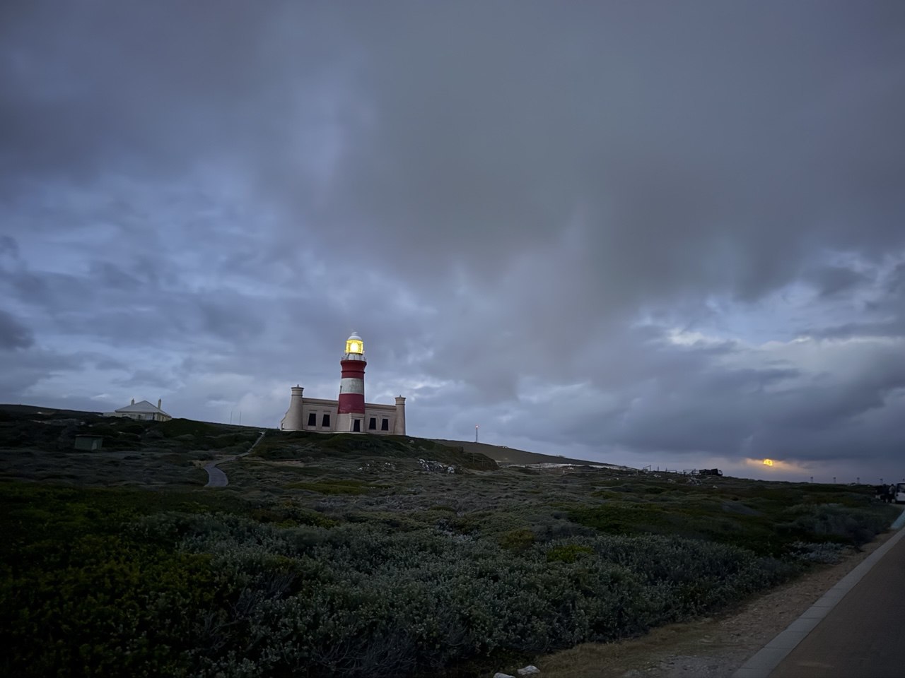 Киты и место, где начинается Африка