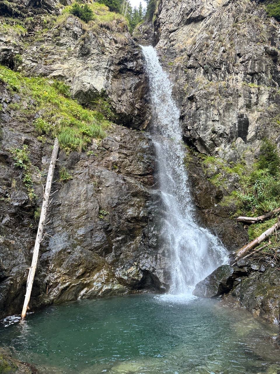 Конная прогулка и джипинг к водопаду Тамара