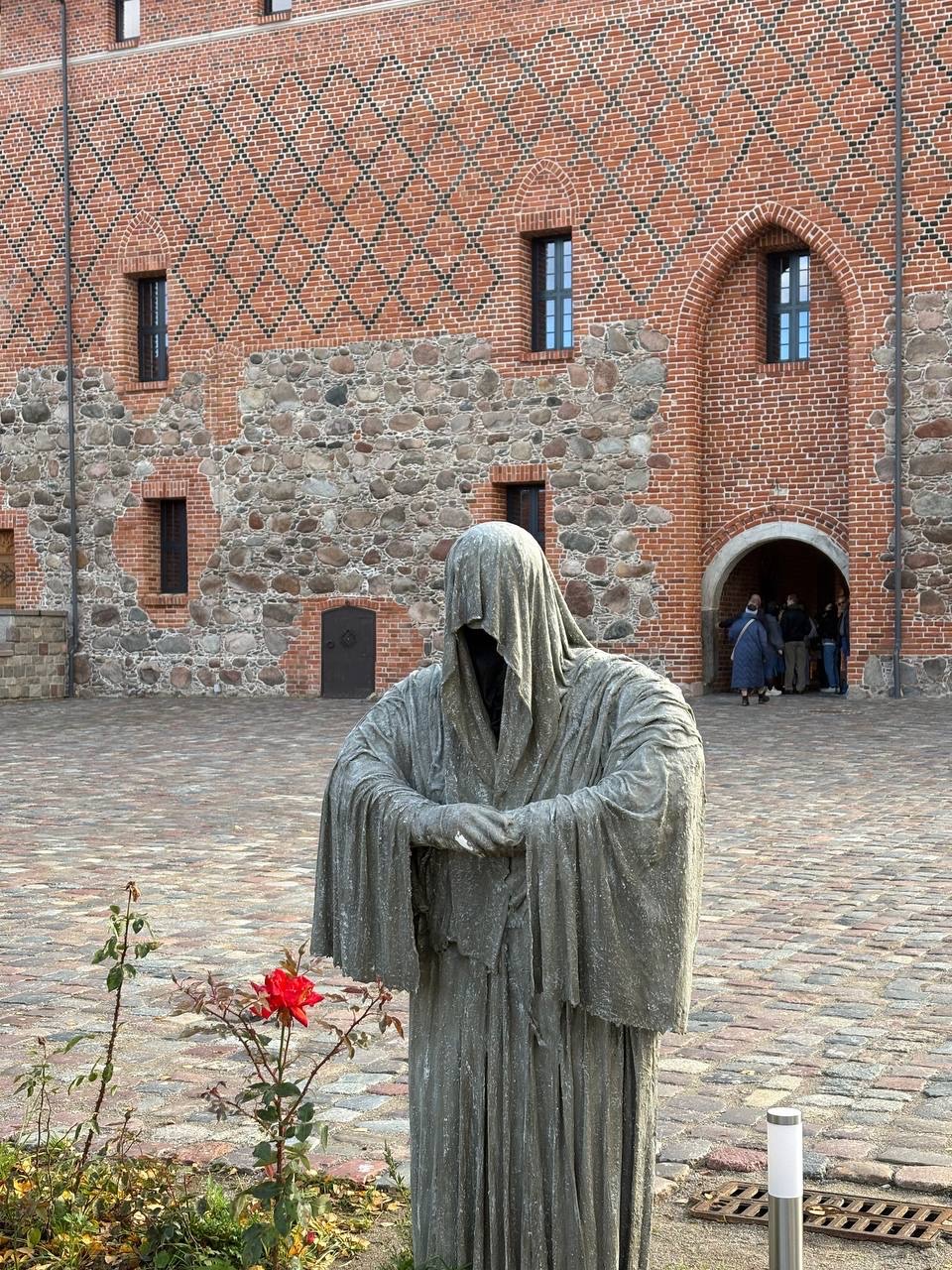 Экскурсия в Черняховск и замок Тапиау (8/10)