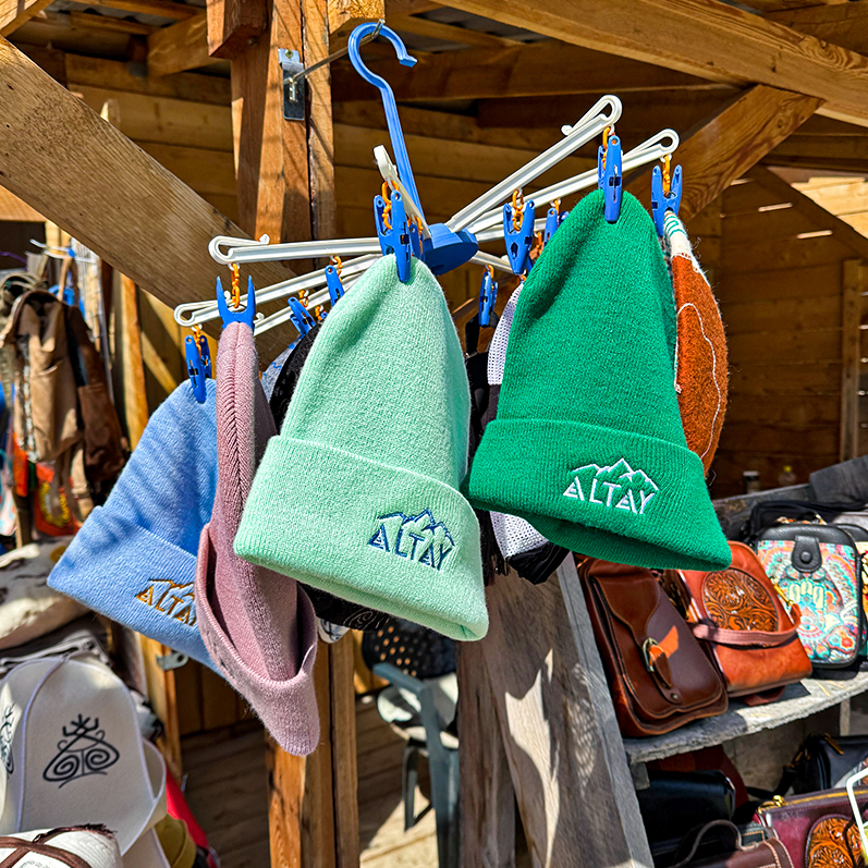 Цветение маральника на Алтае. Майские в сиреневых горах. (11/79)