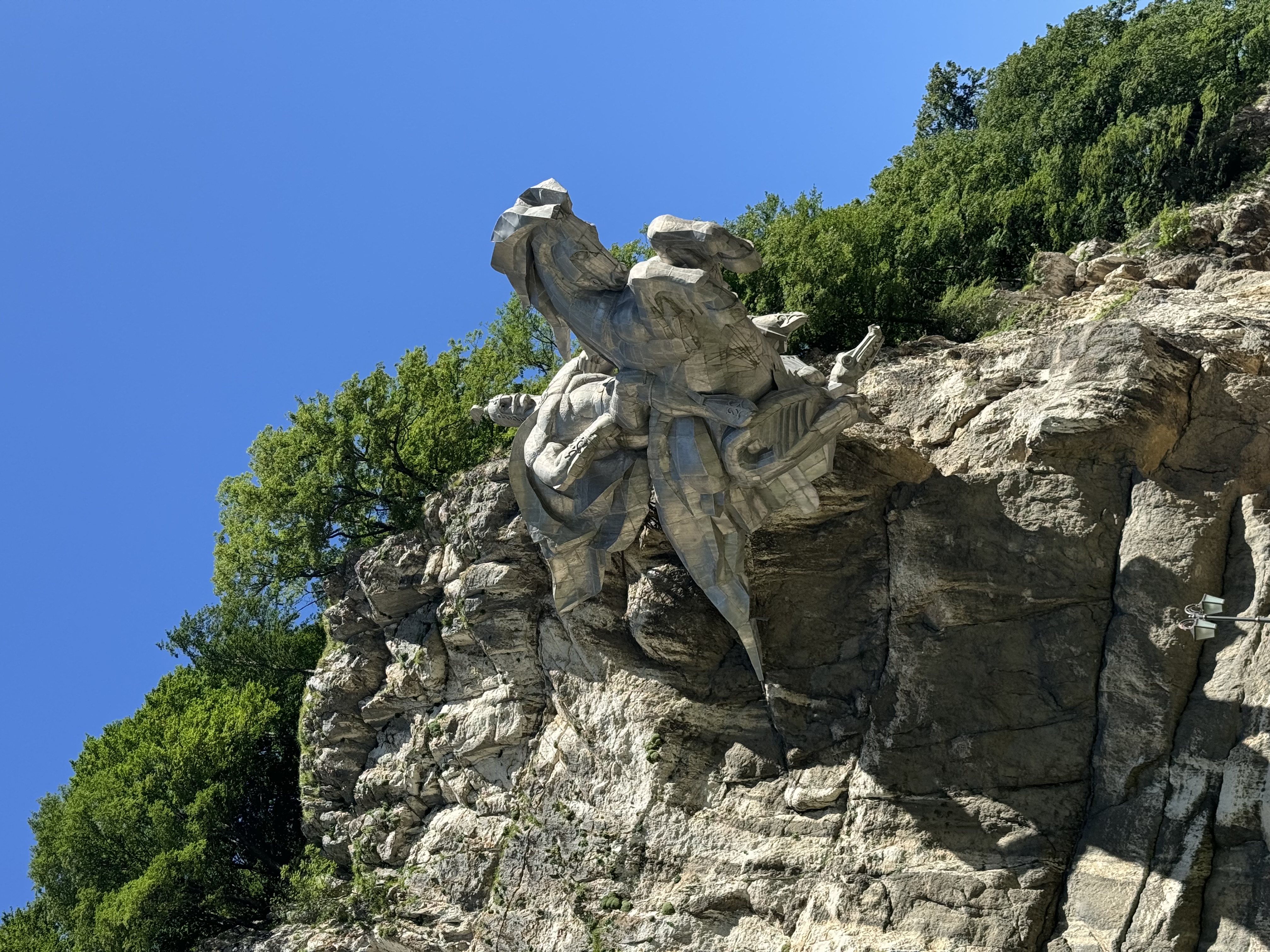 Экскурсия в Северную Осетиюаланию: 3 ущелья за один день!