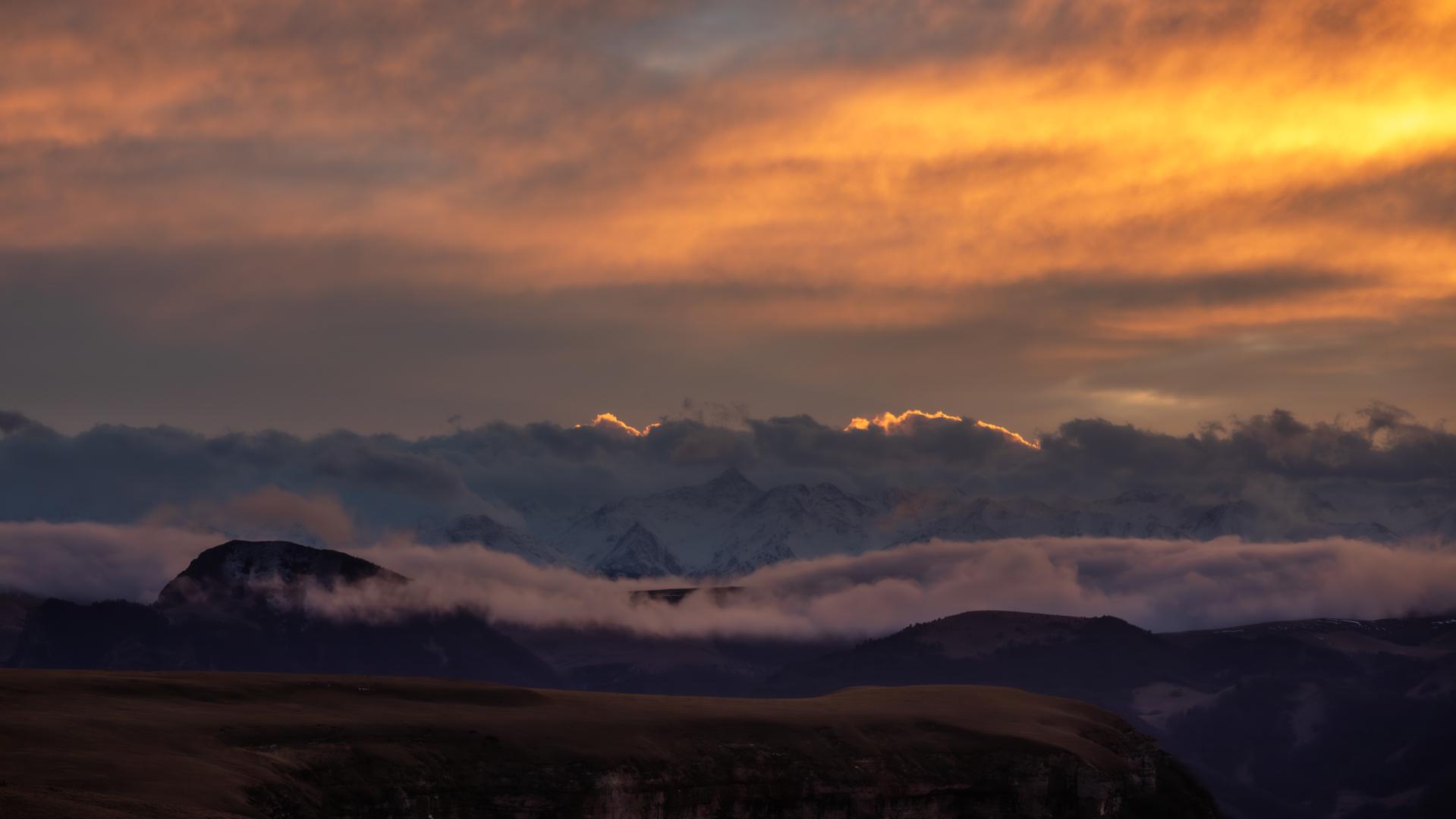 В объятиях Кавказских гор (5/25)