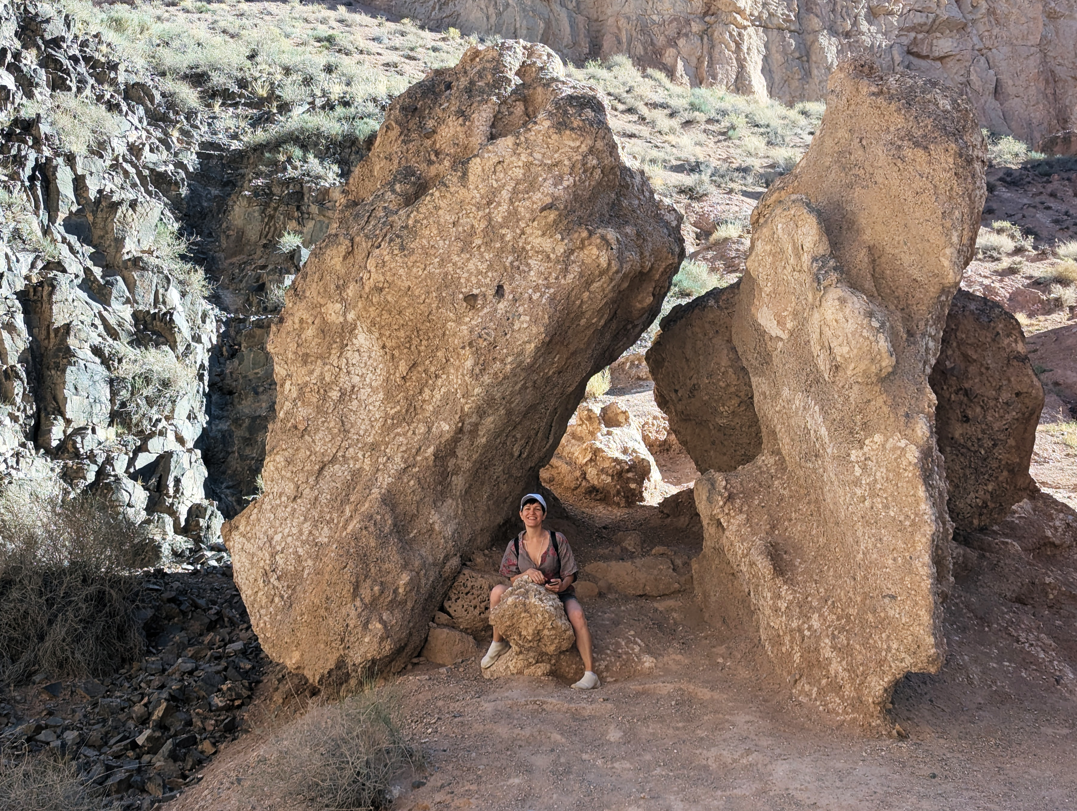 Красоты Тянь-Шаня. Из Казахстана в Кыргызстан и обратно. Две страны Центральной Азии.