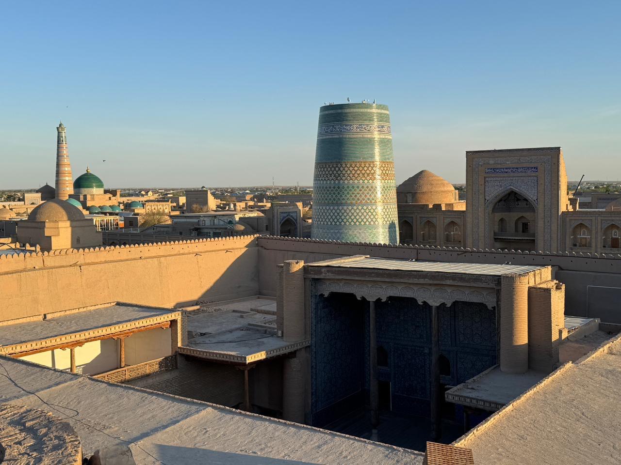 Ось Великих Империй (Хорезм-Хива-Бухара-Самарканд-Шахрисабз-Ташкент) (6/17)