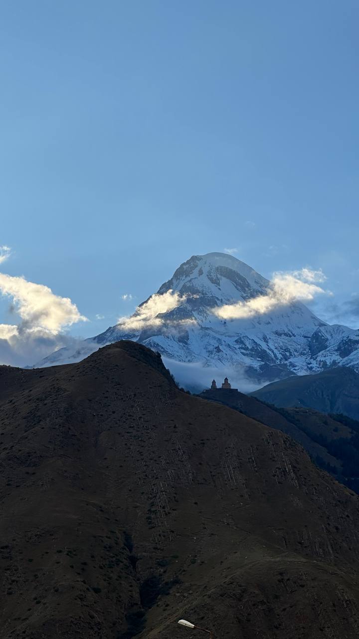 Казбеги без суеты: индивидуальное путешествие по легендарной Военно-Грузинской дороге