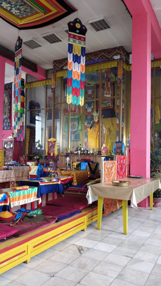 Путь к большому Будде и кора у самой большой ступы в России (18/29)