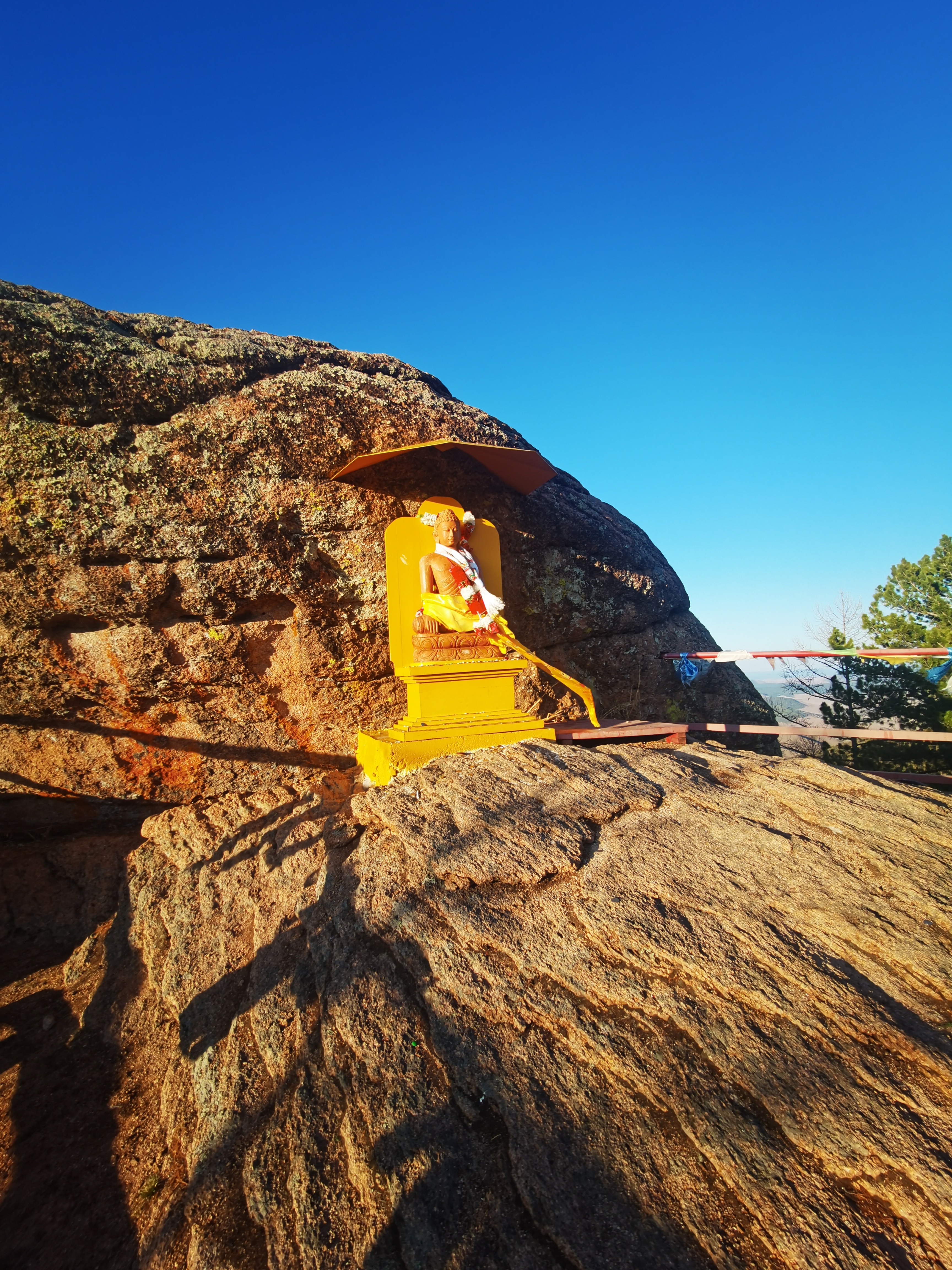 Путь к большому Будде и кора у самой большой ступы в России (22/29)