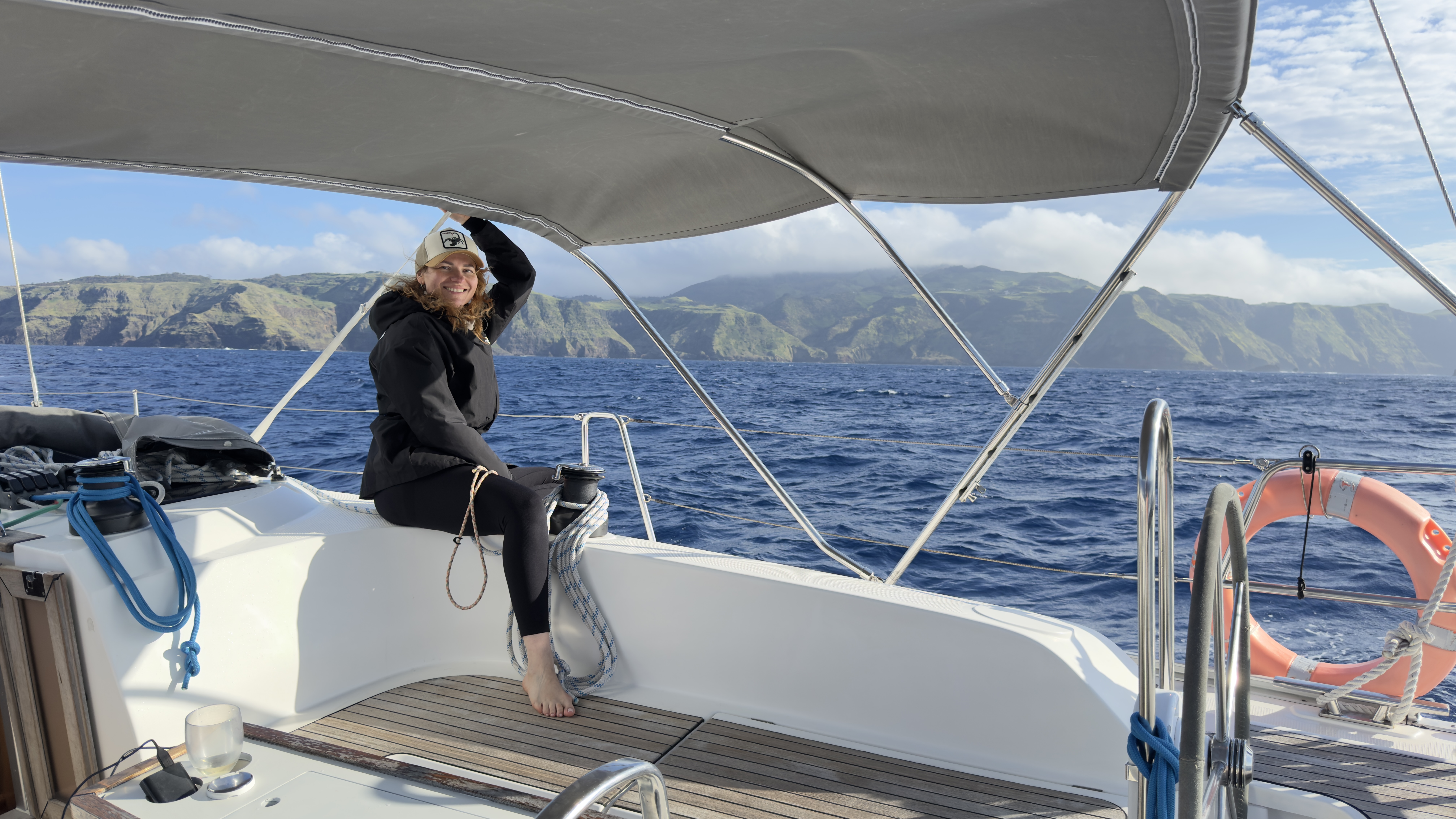 Вулканы и киты. Круиз на огромной премиум яхте по Канарским островам