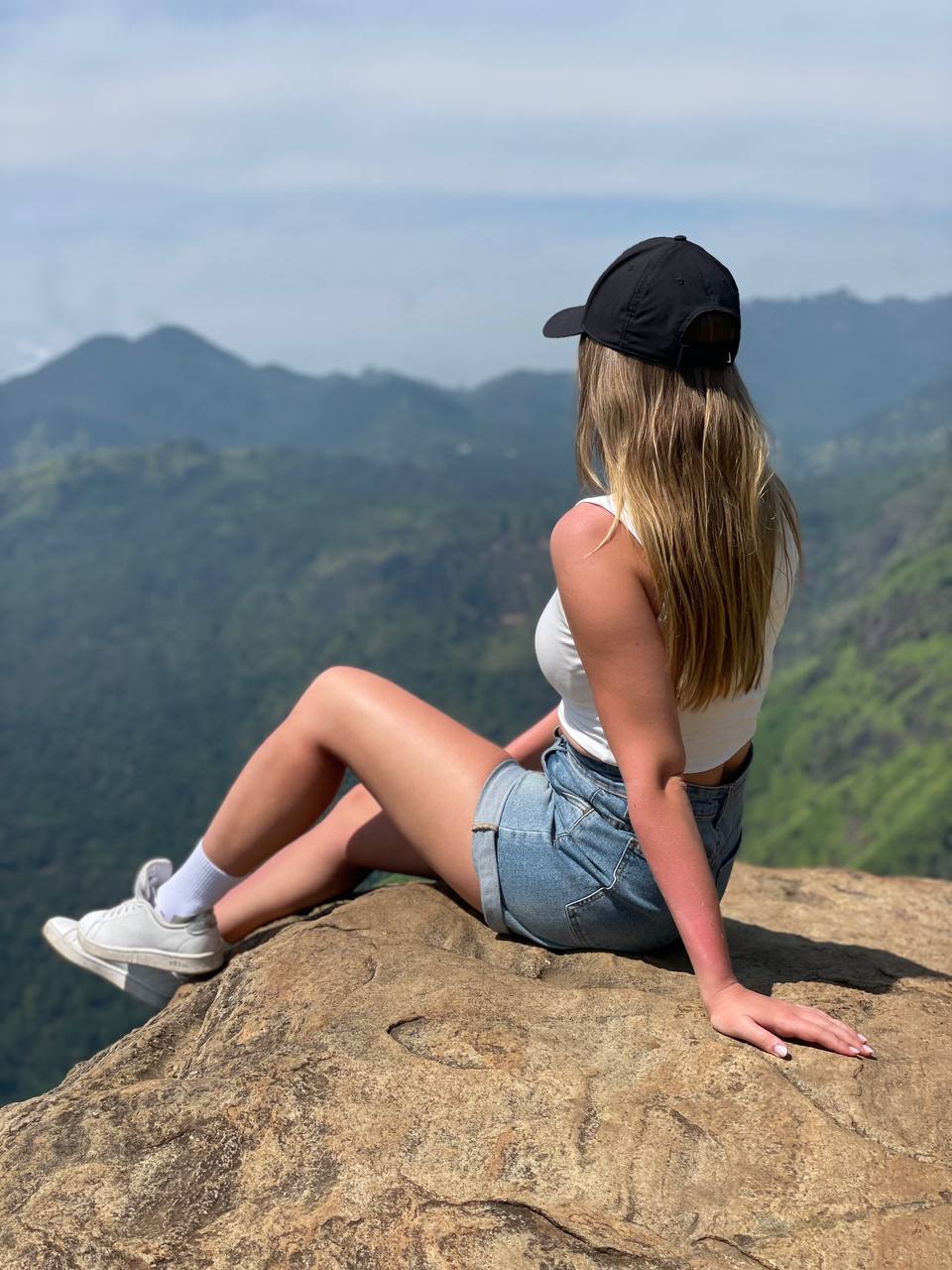 Элла и сафари в парке Яла (2/20)