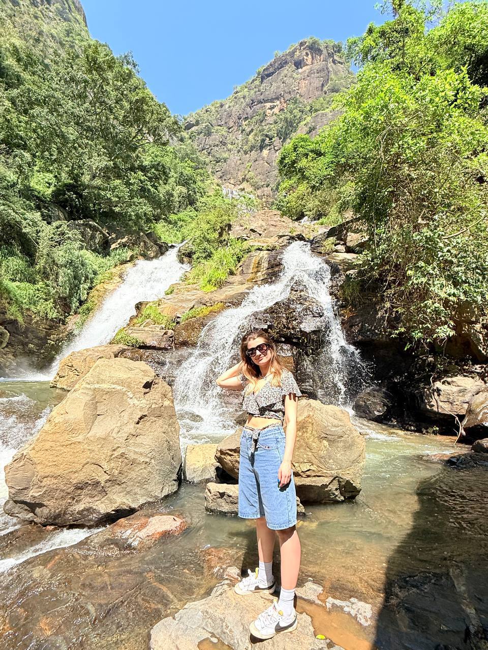 Индивидуальная экскурсия Элла и Ravana pool club (12/12)