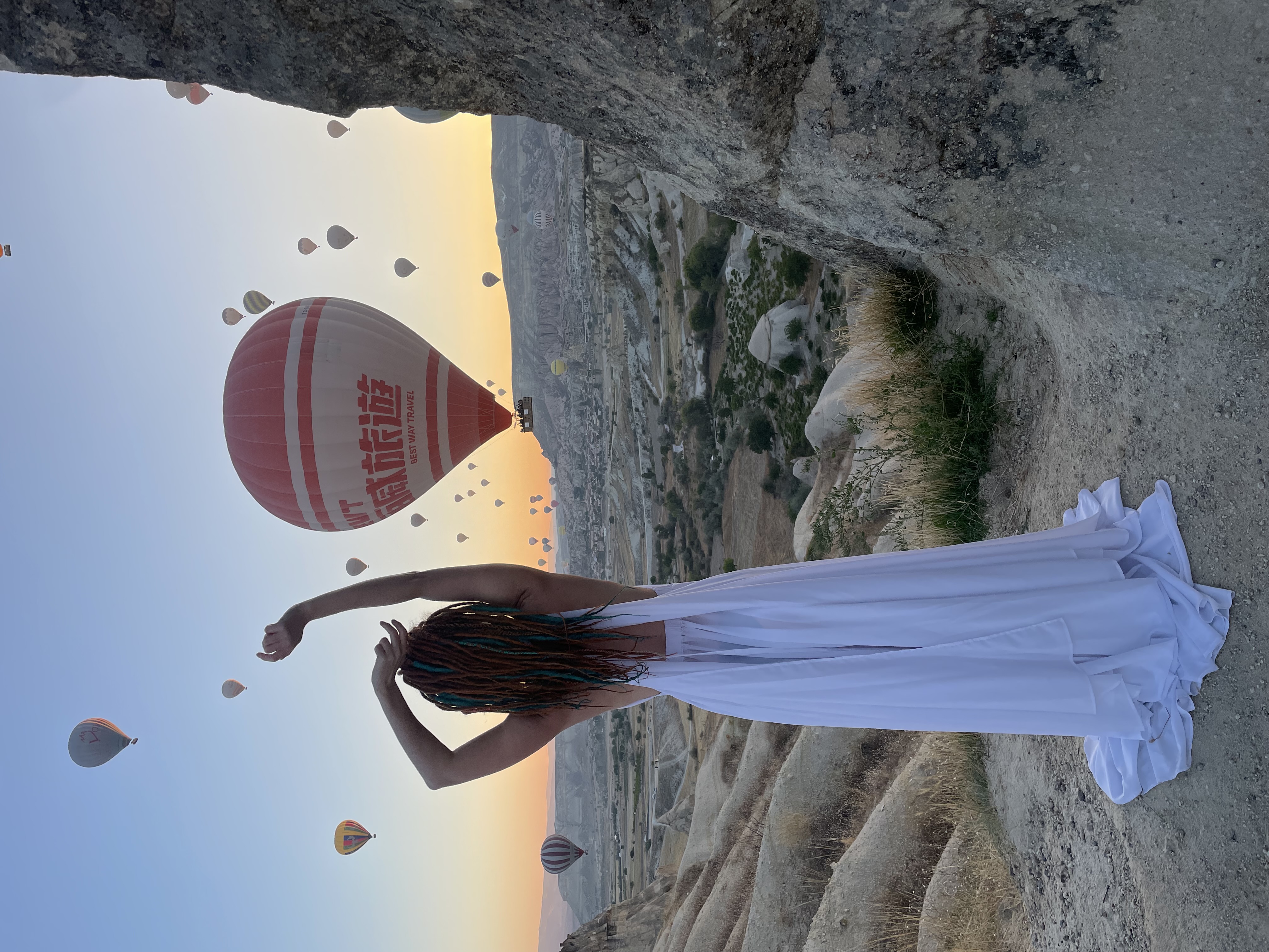 Рассвет и самолет в Стамбул