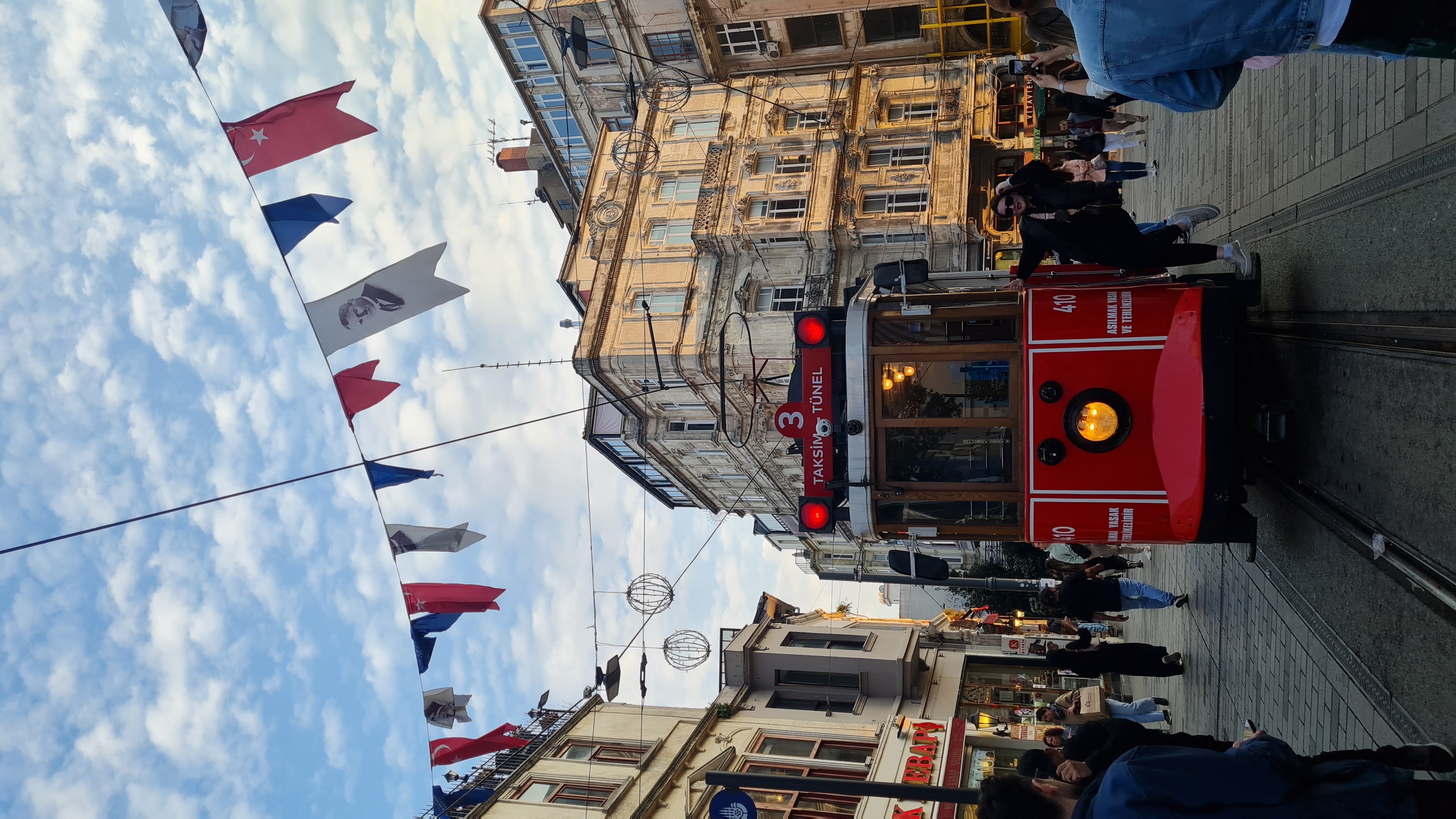 Колоритный Балат и современный Стамбул