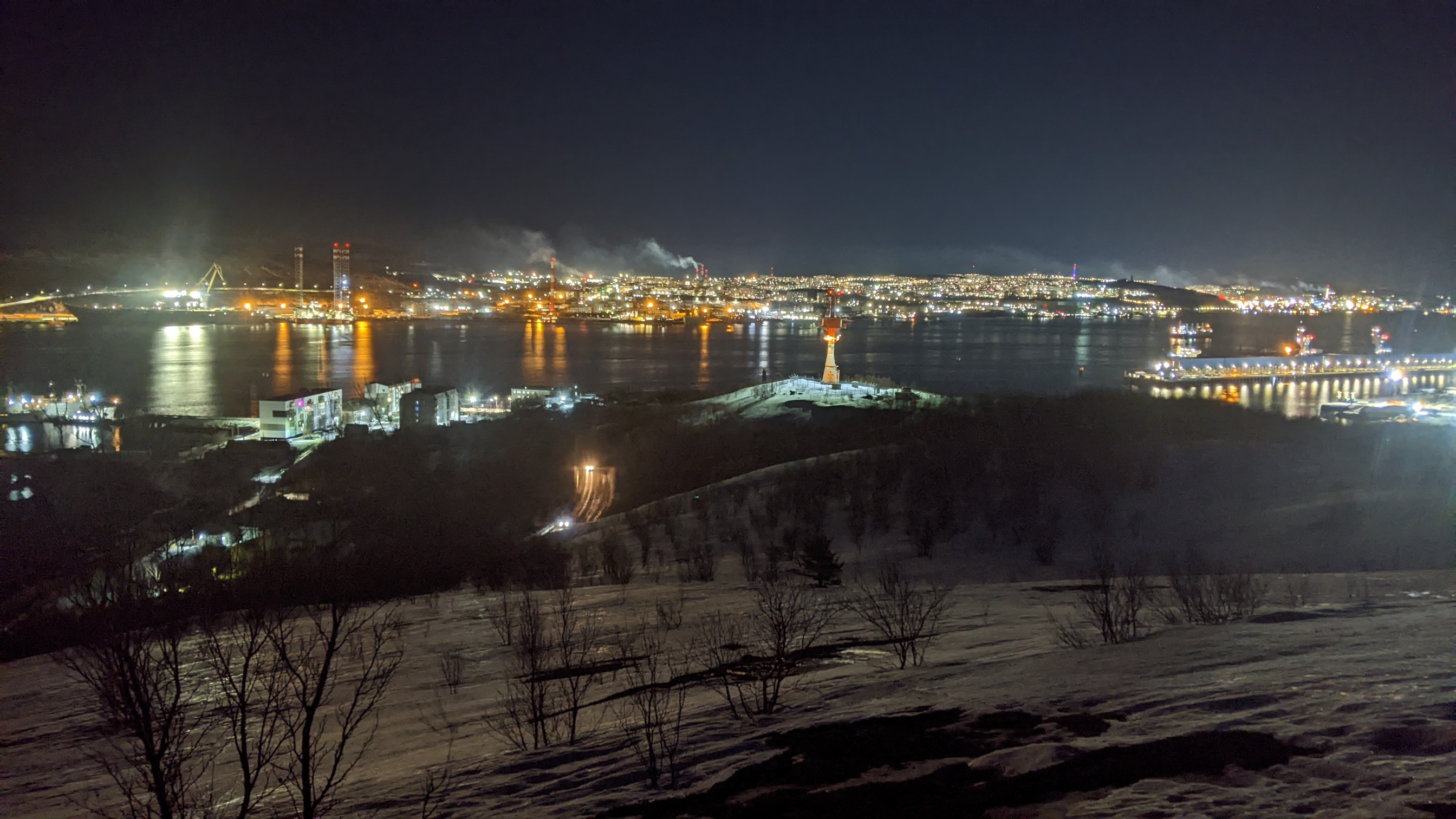 Прибрежный Мурманск с западной стороны (6/21)
