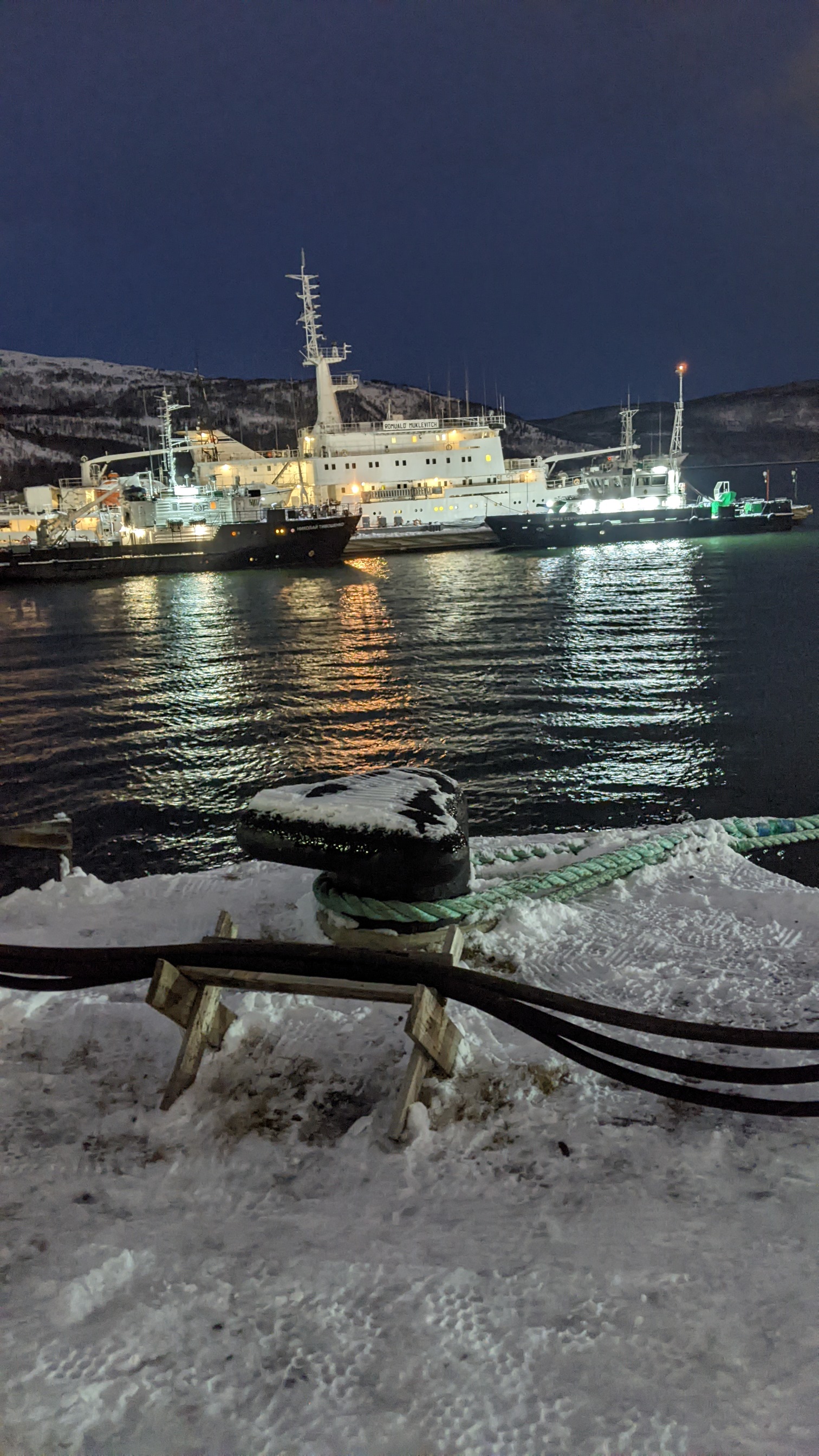 Прибрежный Мурманск с западной стороны (9/21)