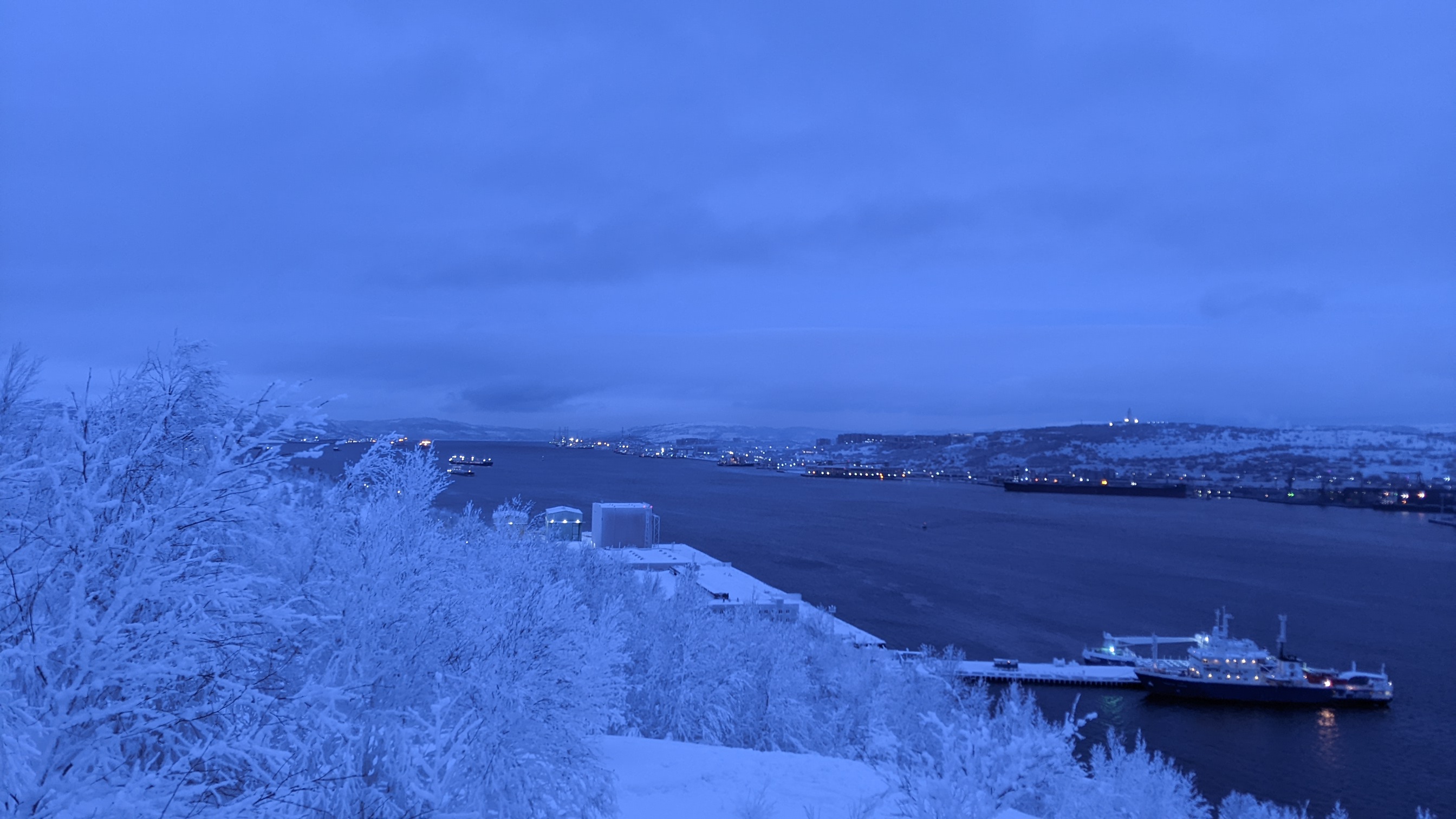 Прибрежный Мурманск с западной стороны (14/21)